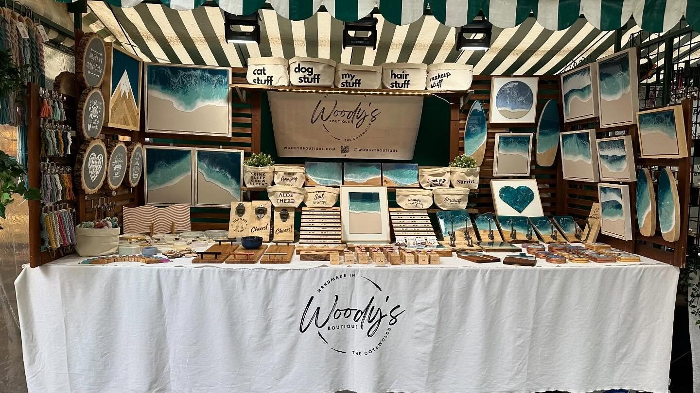A huge thank you to everyone that supported my small business today at the Cheltenham arts and crafts market! It means so much! 

#craftsmarket #handmade #resinart #resinartist #woodendecor #handmadegifts #cheltenham #thecotswolds #smallbusiness