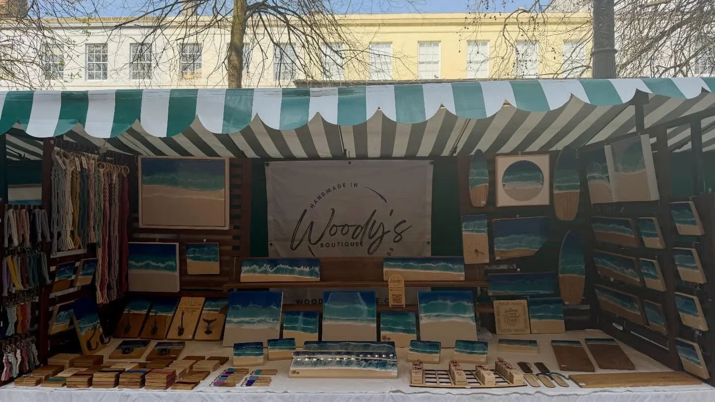 My first market back in Cheltenham for this year. The weather is being kind to us with some sunshine. ☀️ 

#handmade #smallbusiness #cheltenham #shopsmall