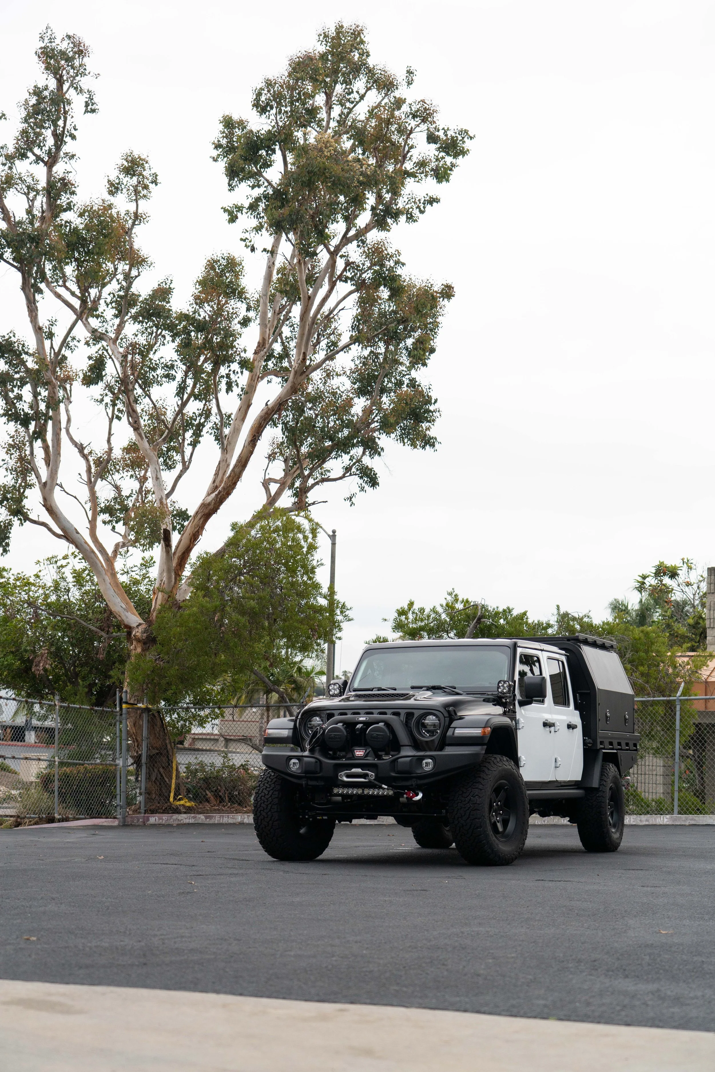 220331_BasilsGarage_GladiatorMits_0004.jpg
