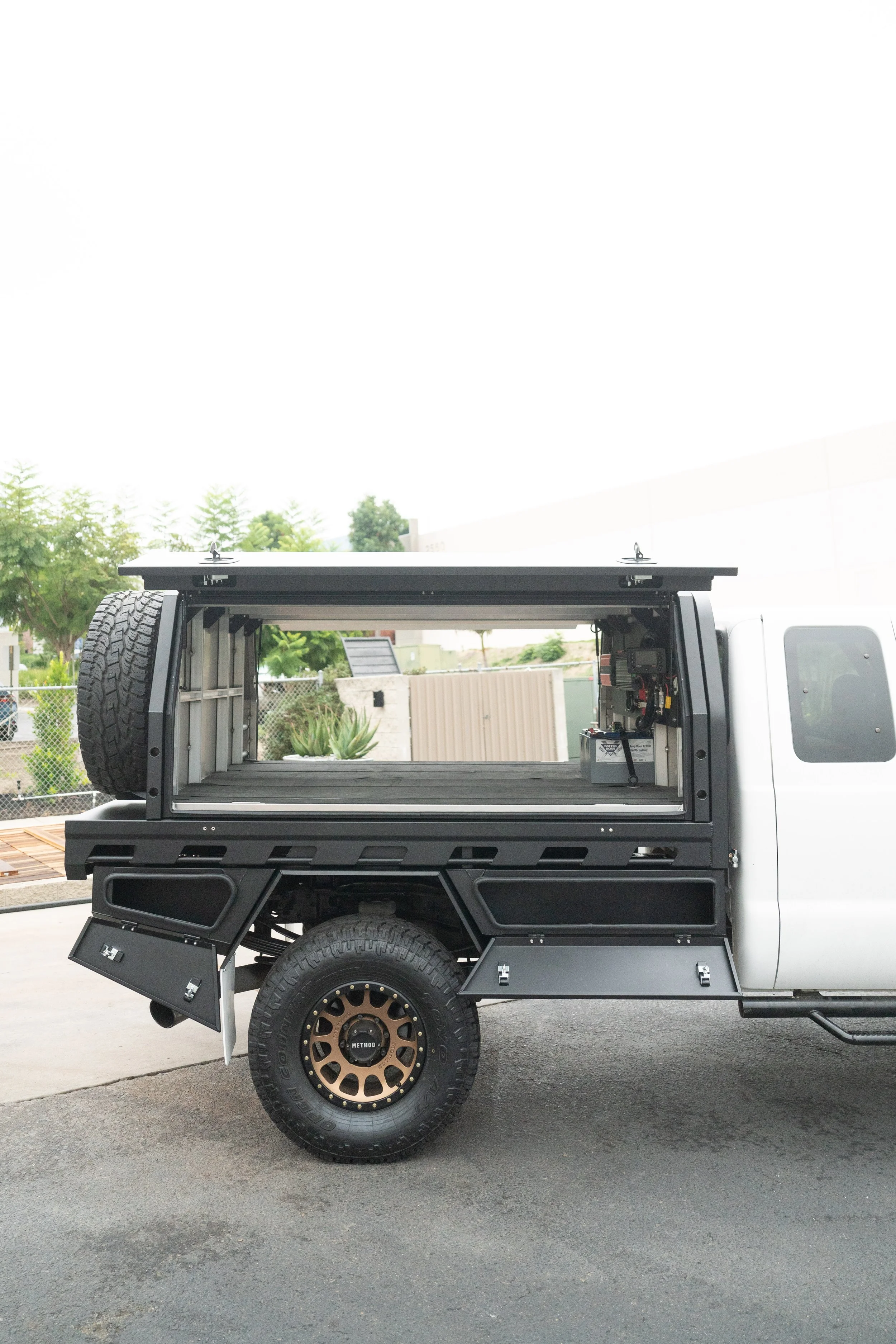 230915_BasilsGarage_seventhreeMITS-13.jpg