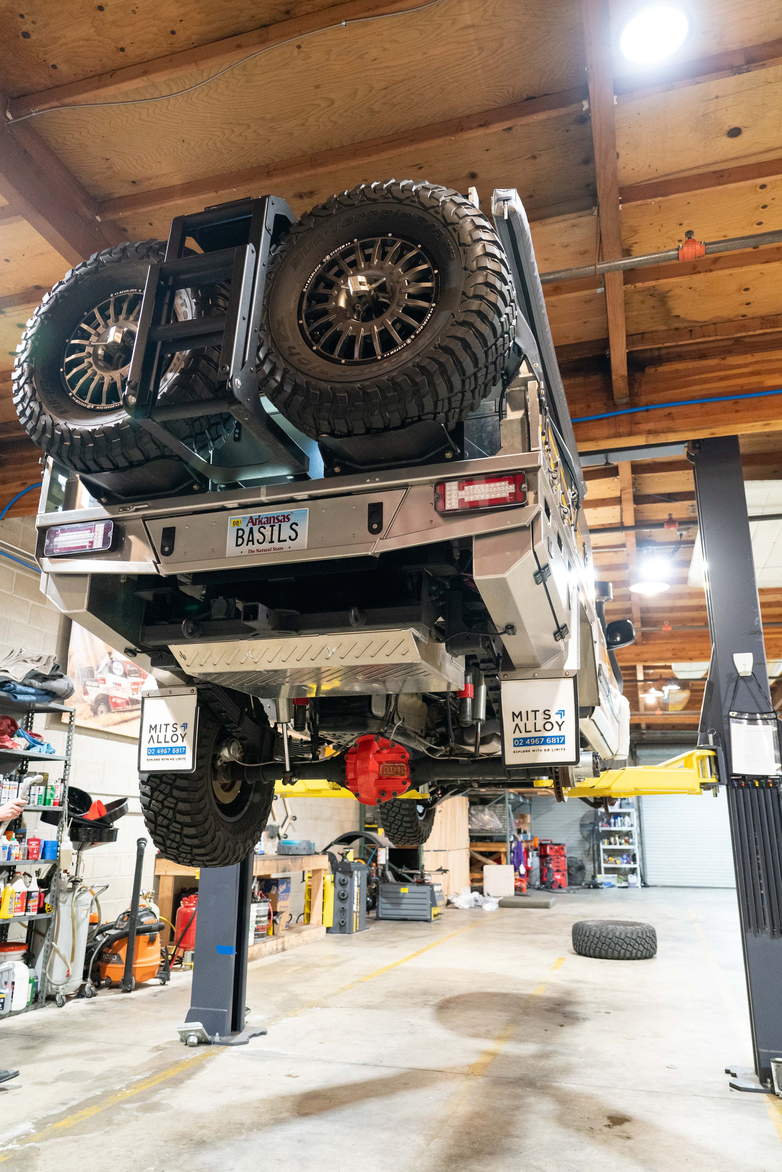 230412_BasilsGarage_ShopRig-6.jpg