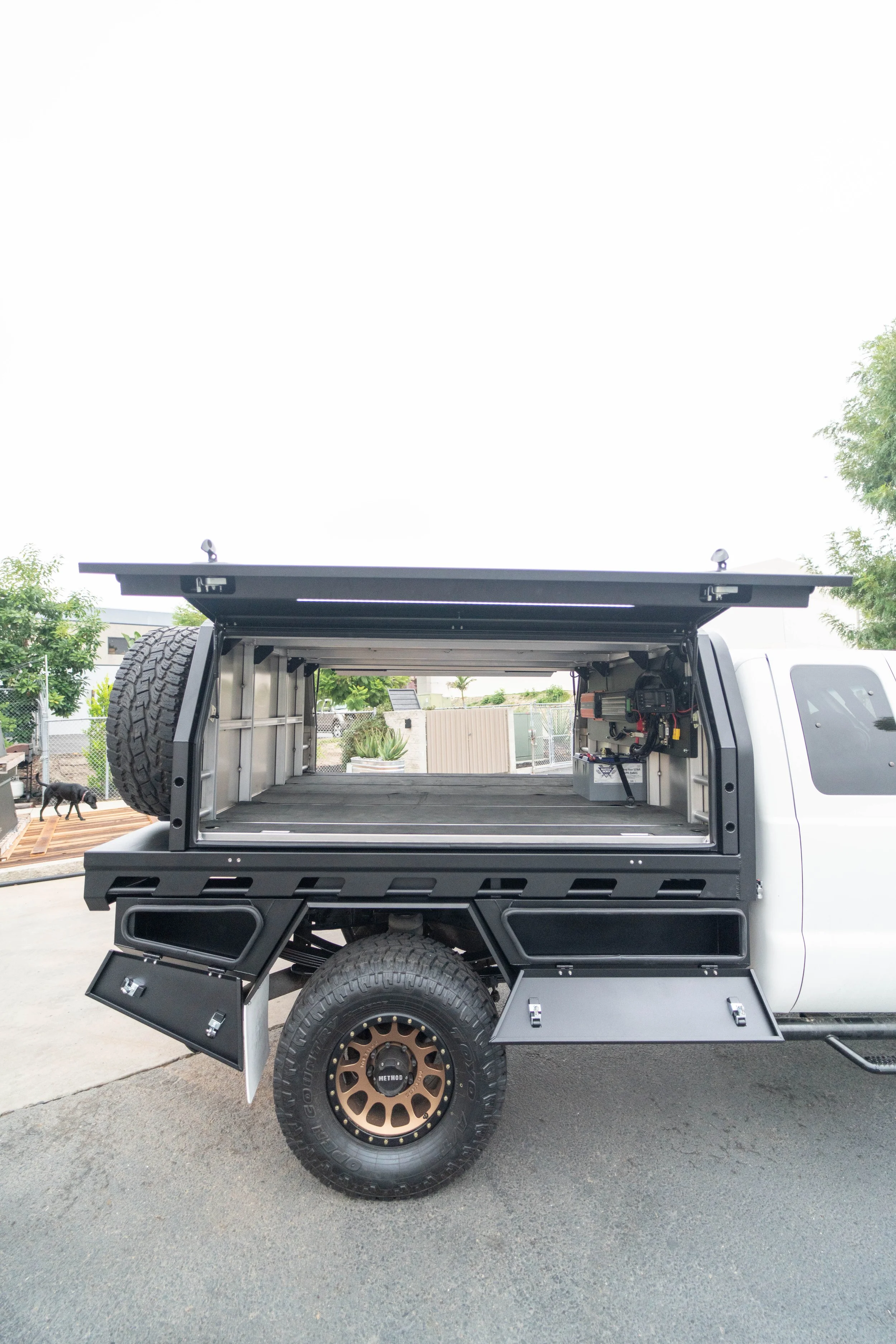 230915_BasilsGarage_seventhreeMITS-19.jpg