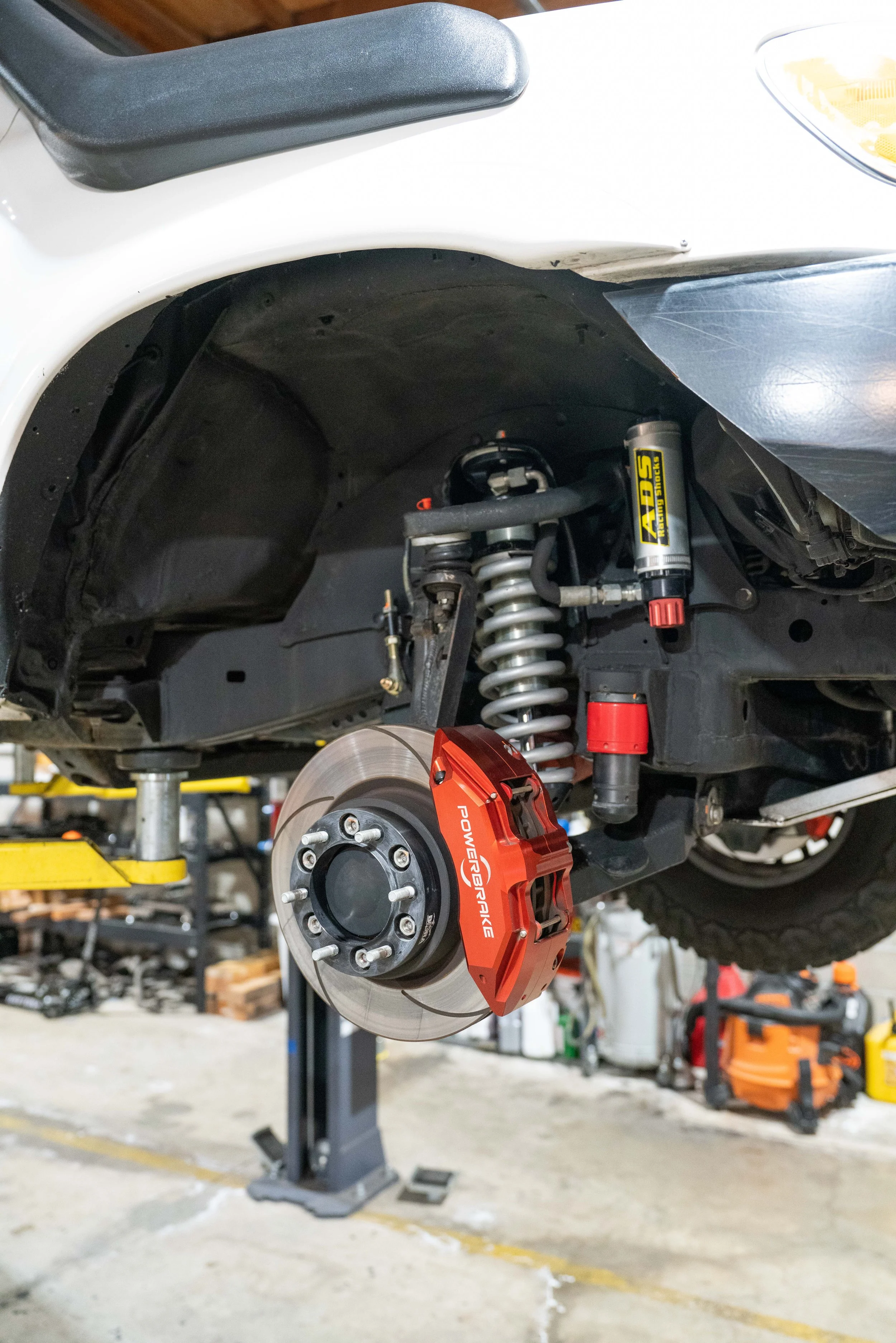230412_BasilsGarage_ShopRig-2.jpg