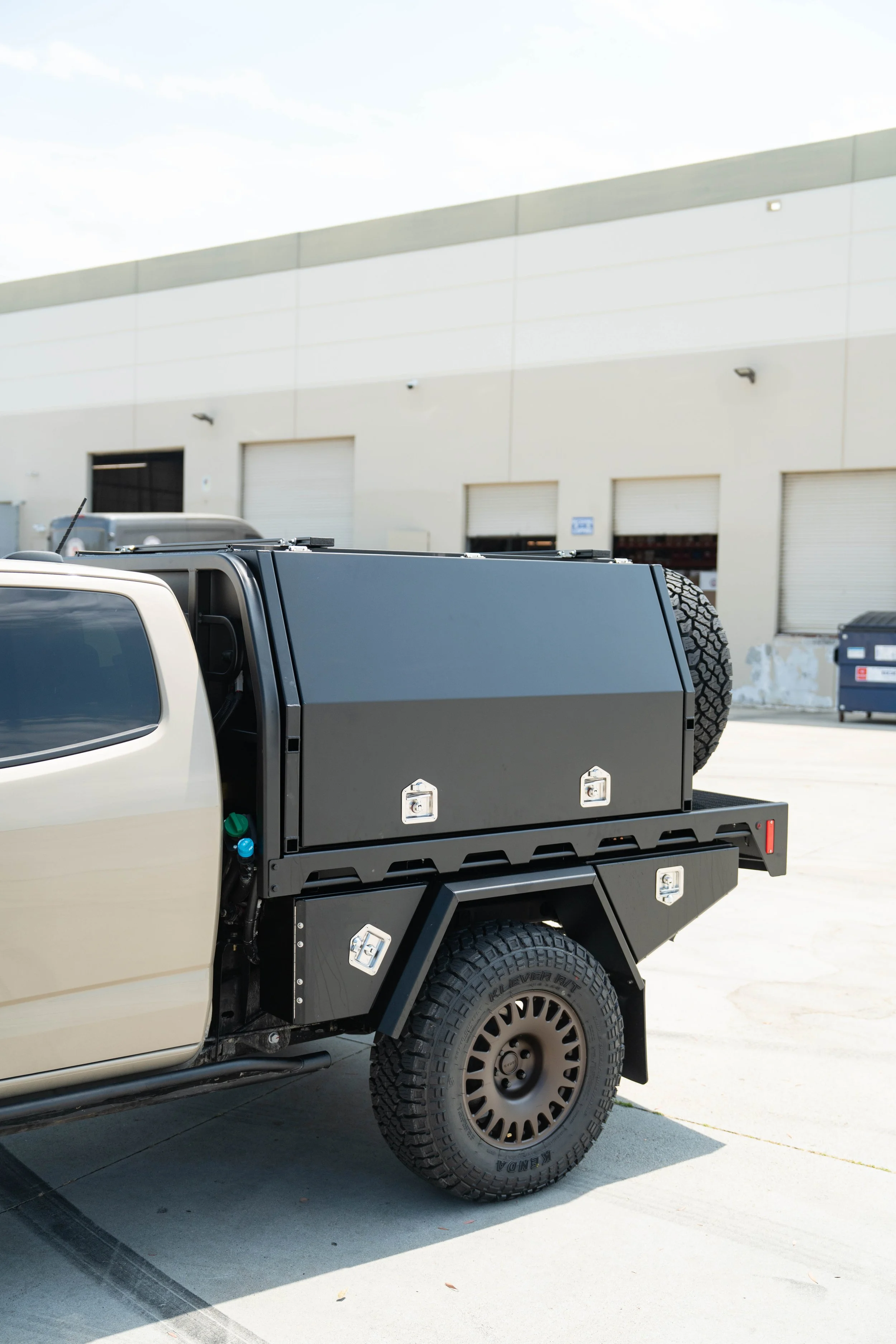 250717_BasilsGarage_JeffKSET-2.jpg