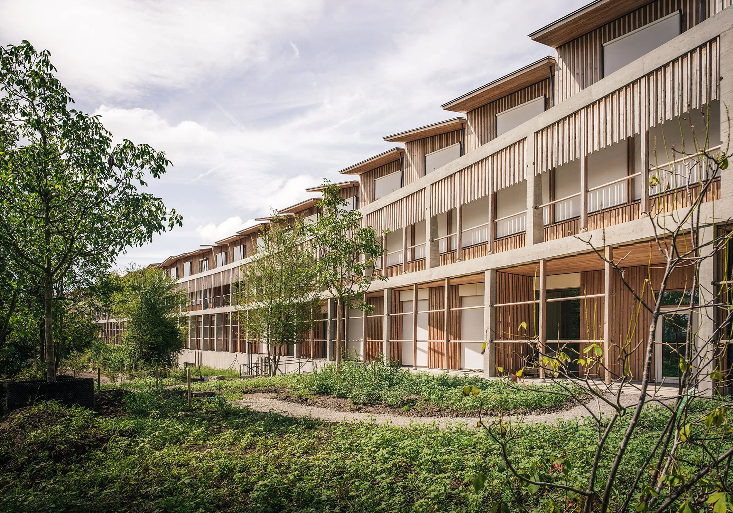 16_Auszeichnung_Gute Bauten Stadt Zürich_kinderspital_zuerich_foto_aussen1_michael schmidt © August und Margrith Künzel Landschaftsarchitekten_f.jpg
