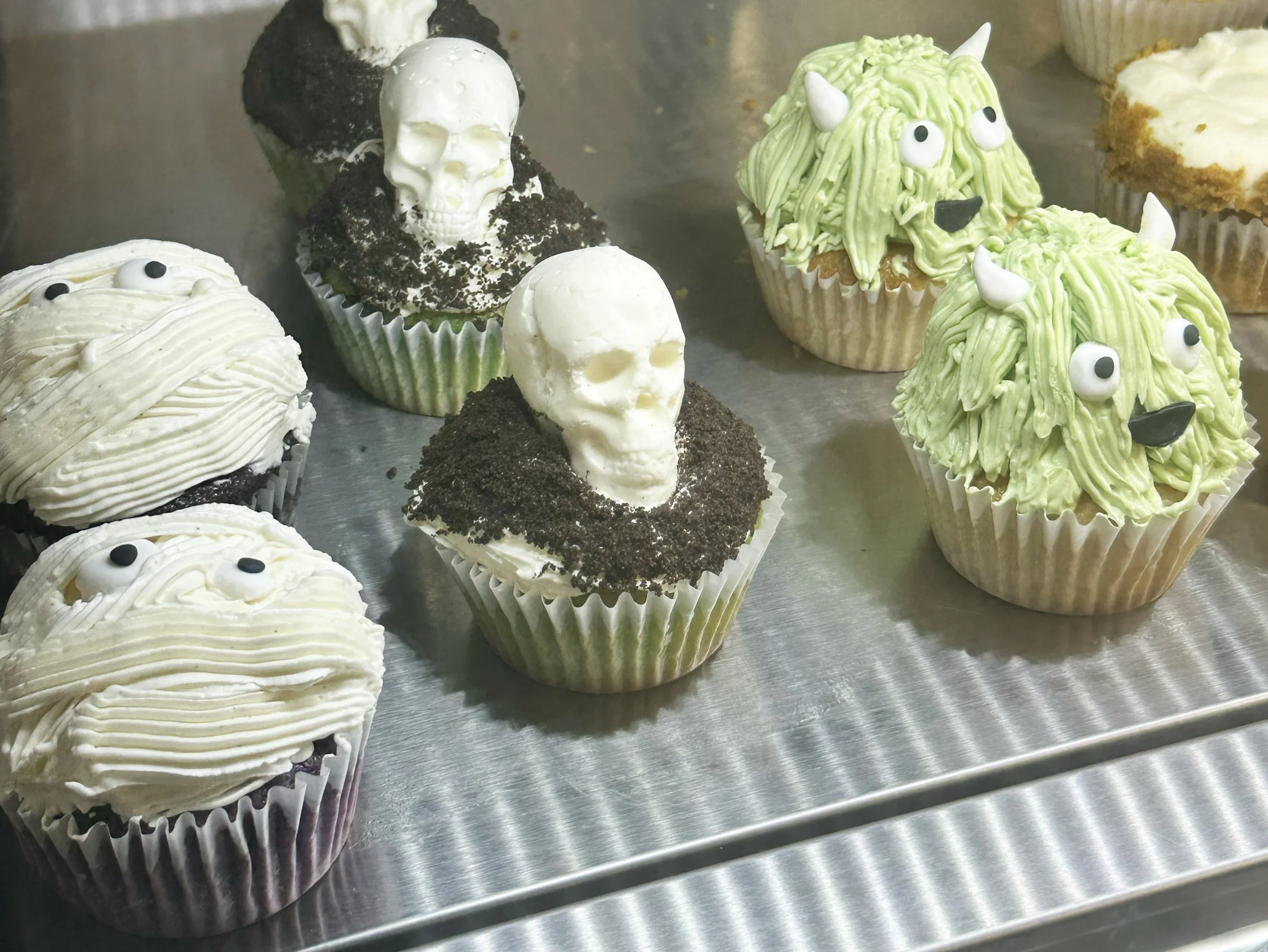 Halloween Cupcakes (6 ct or 12 ct)