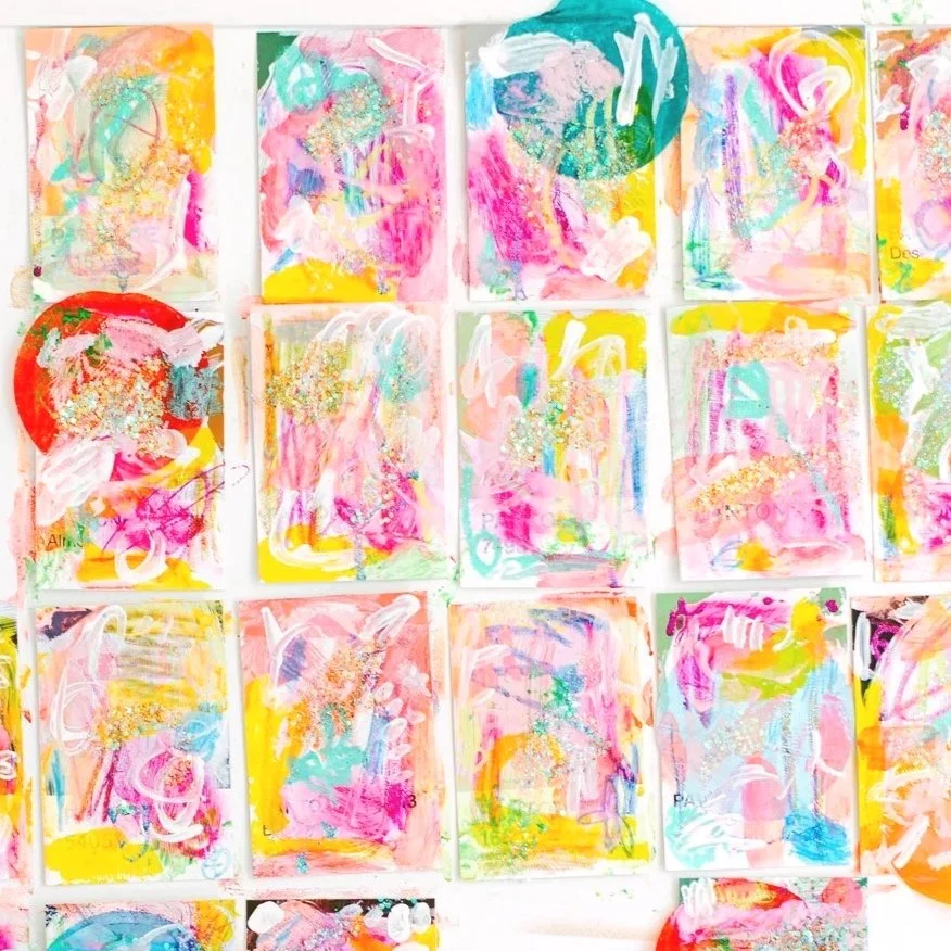 PANTONE POSTCARDS — A SERIES OF FIFTY LITTLE WORLDS