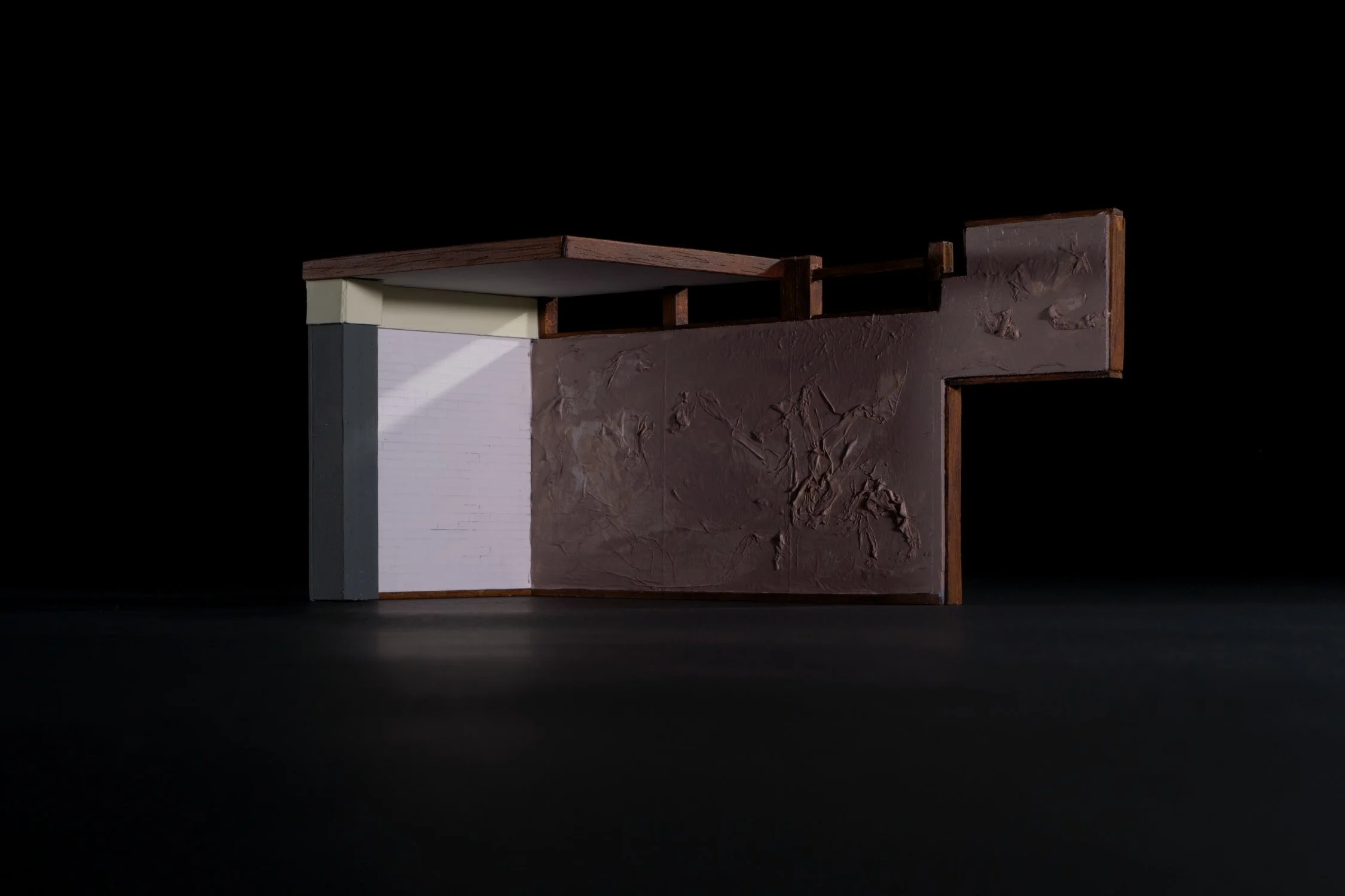 Performative Silence 9
2025/
Archival pigment print on cotton paper/
40 x 60 cm/
5 + 1 AP