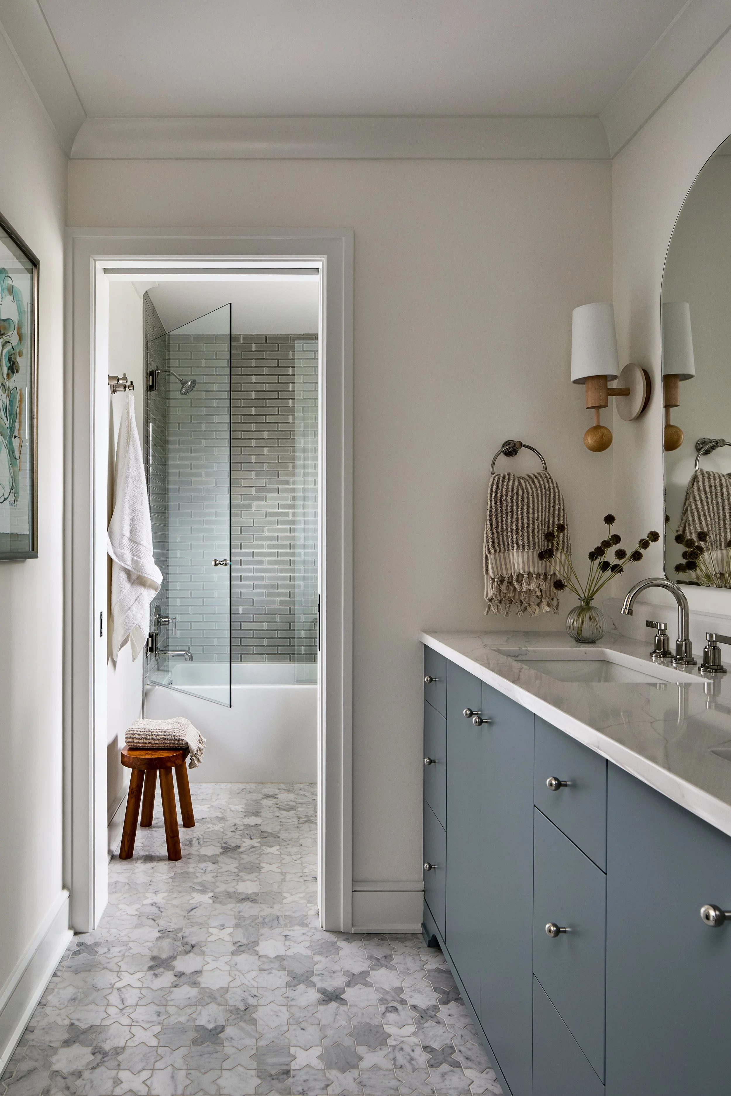 BlueBath_Shower_LindseyFrank_MapleAve2025_00545.jpg