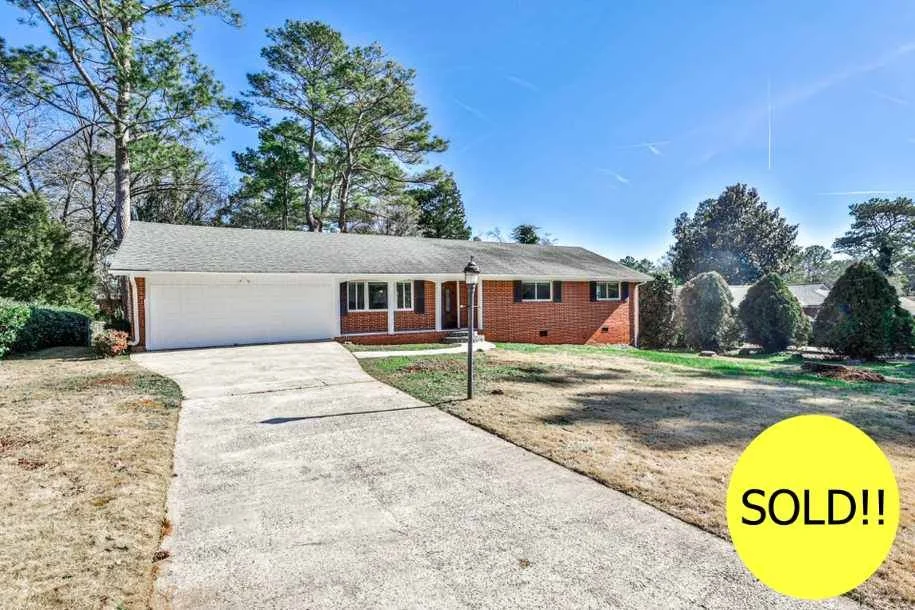 2704 Columbia Drive 