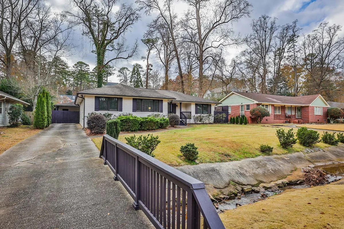 302 Driftwood Terrace full-3.jpg