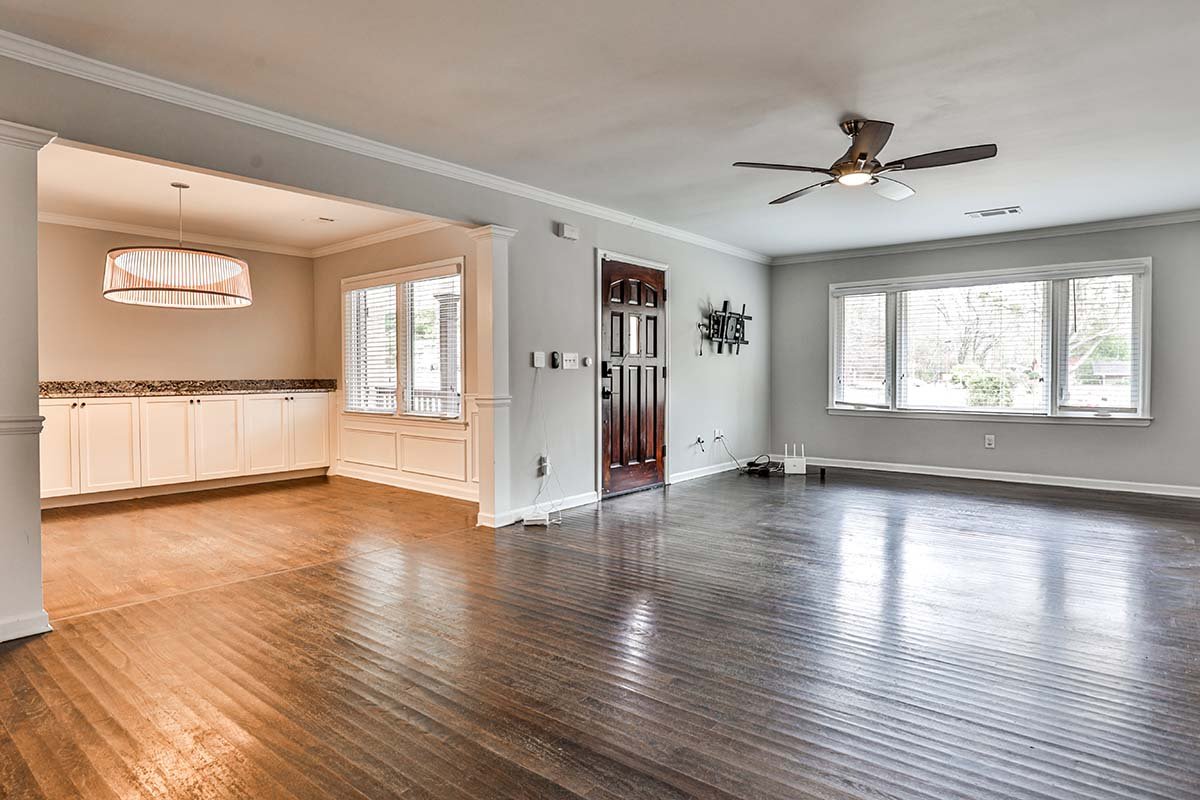 302 Driftwood Terrace full-8.jpg