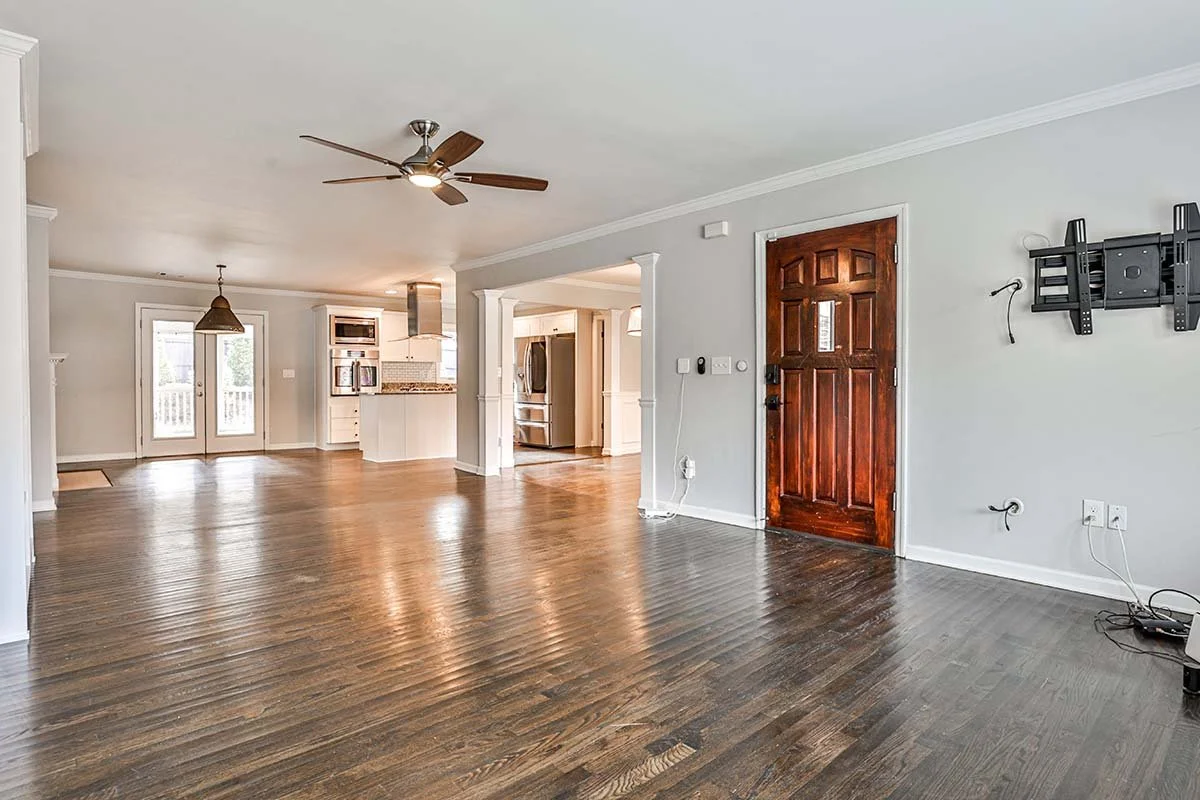 302 Driftwood Terrace full-13.jpg