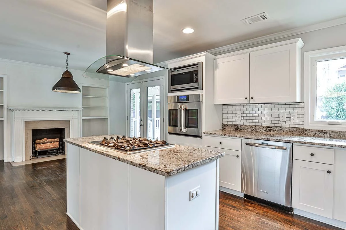 302 Driftwood Terrace full-16.jpg