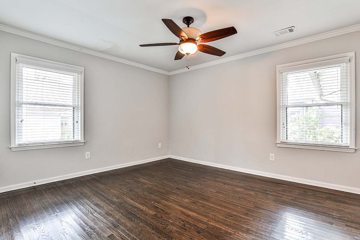 302 Driftwood Terrace full-17.jpg