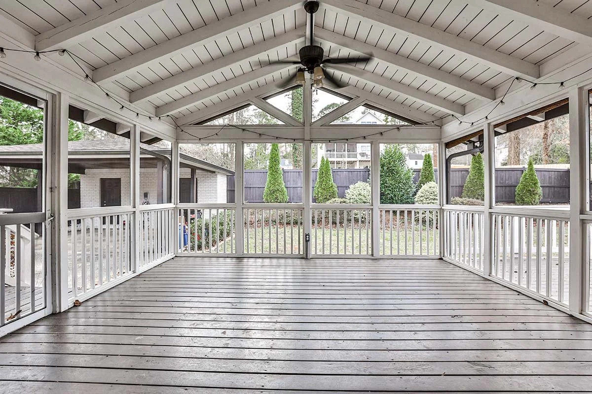 302 Driftwood Terrace full-25.jpg