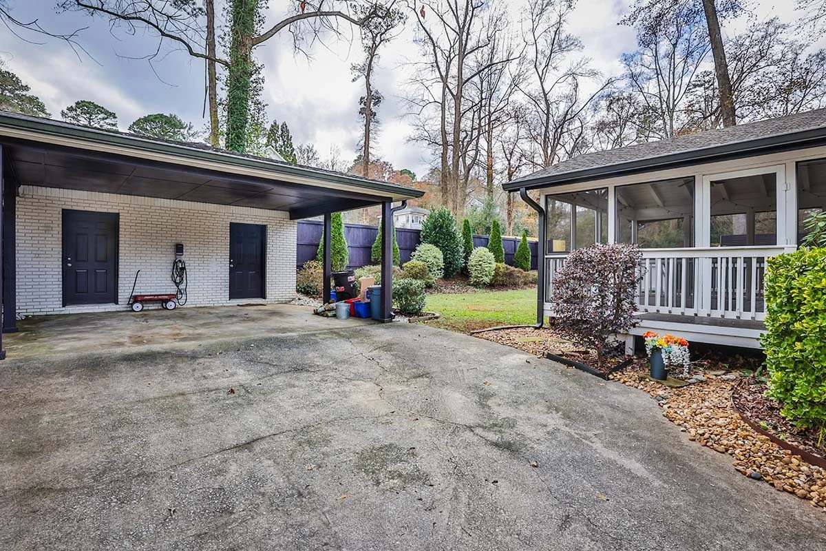 302 Driftwood Terrace full-27.jpg