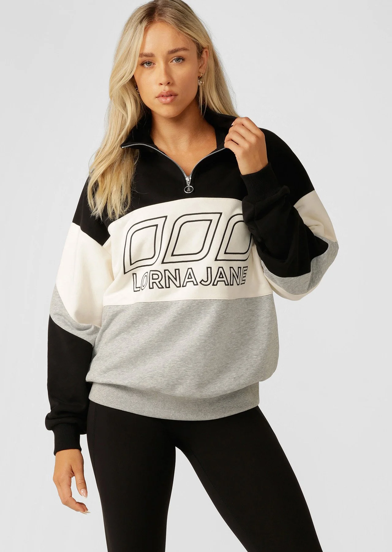 ICONIC QUARTER ZIP SWEAT