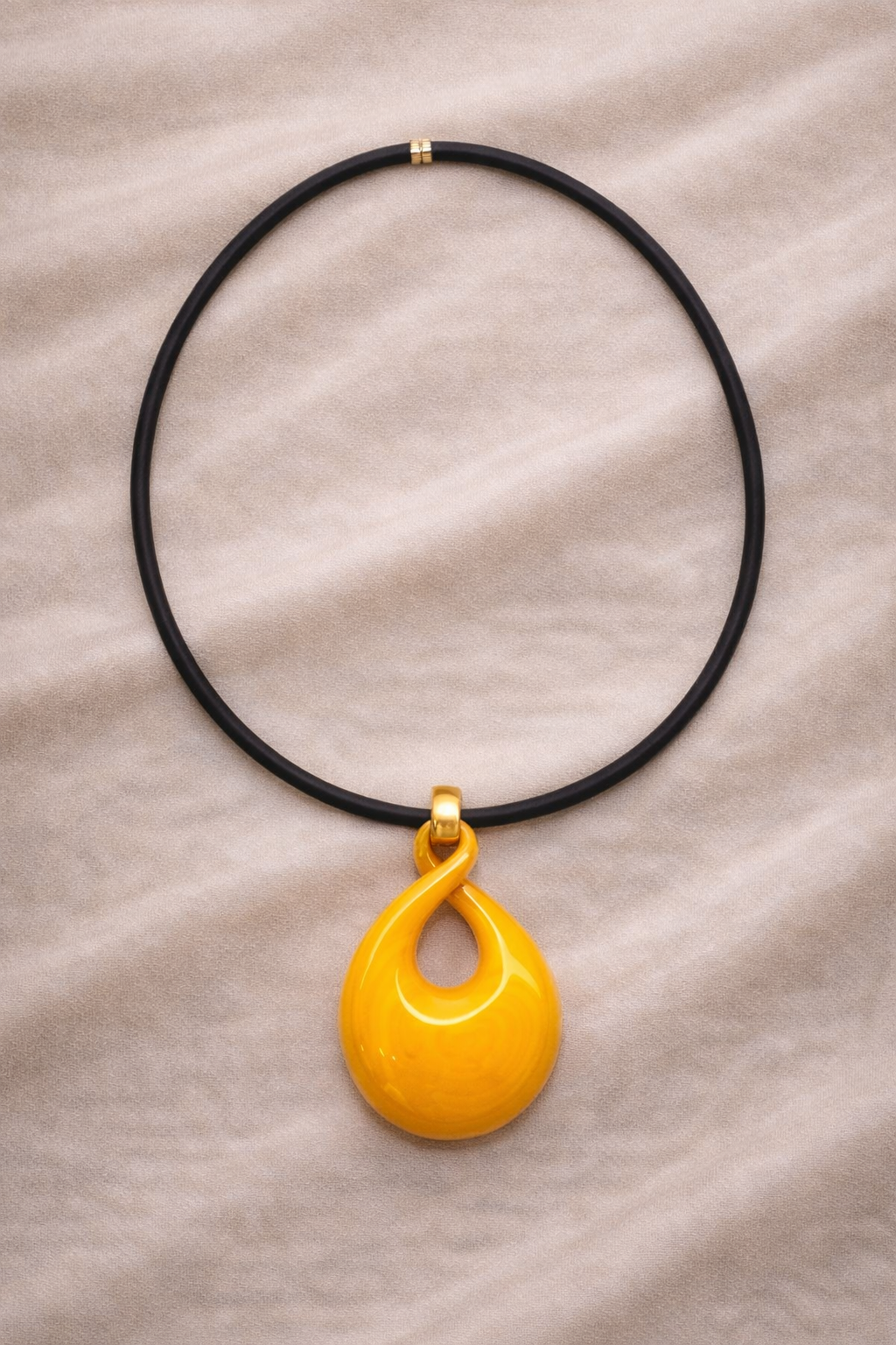 Contorta dorata giallo.PNG