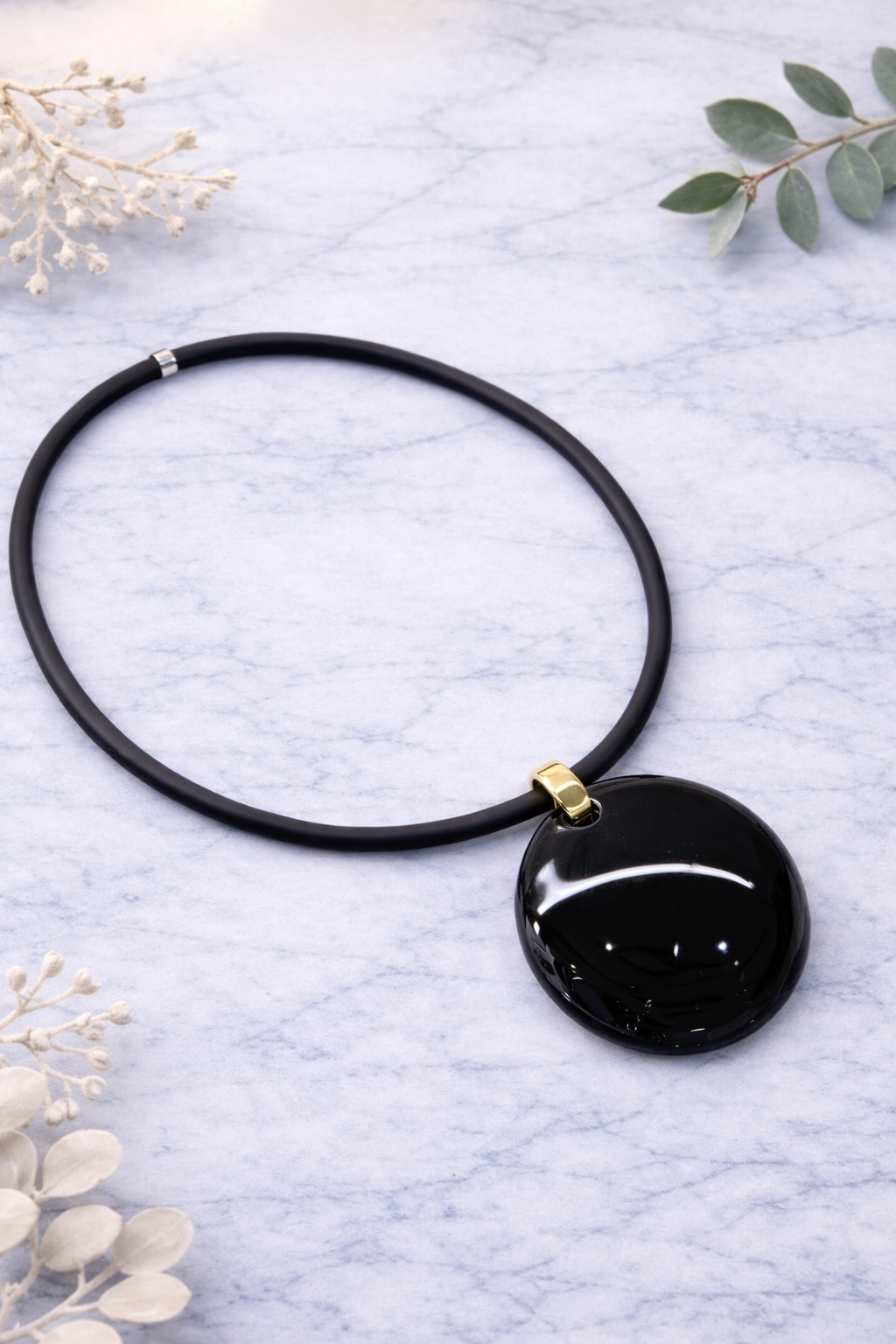 Bombato dorato nero.PNG