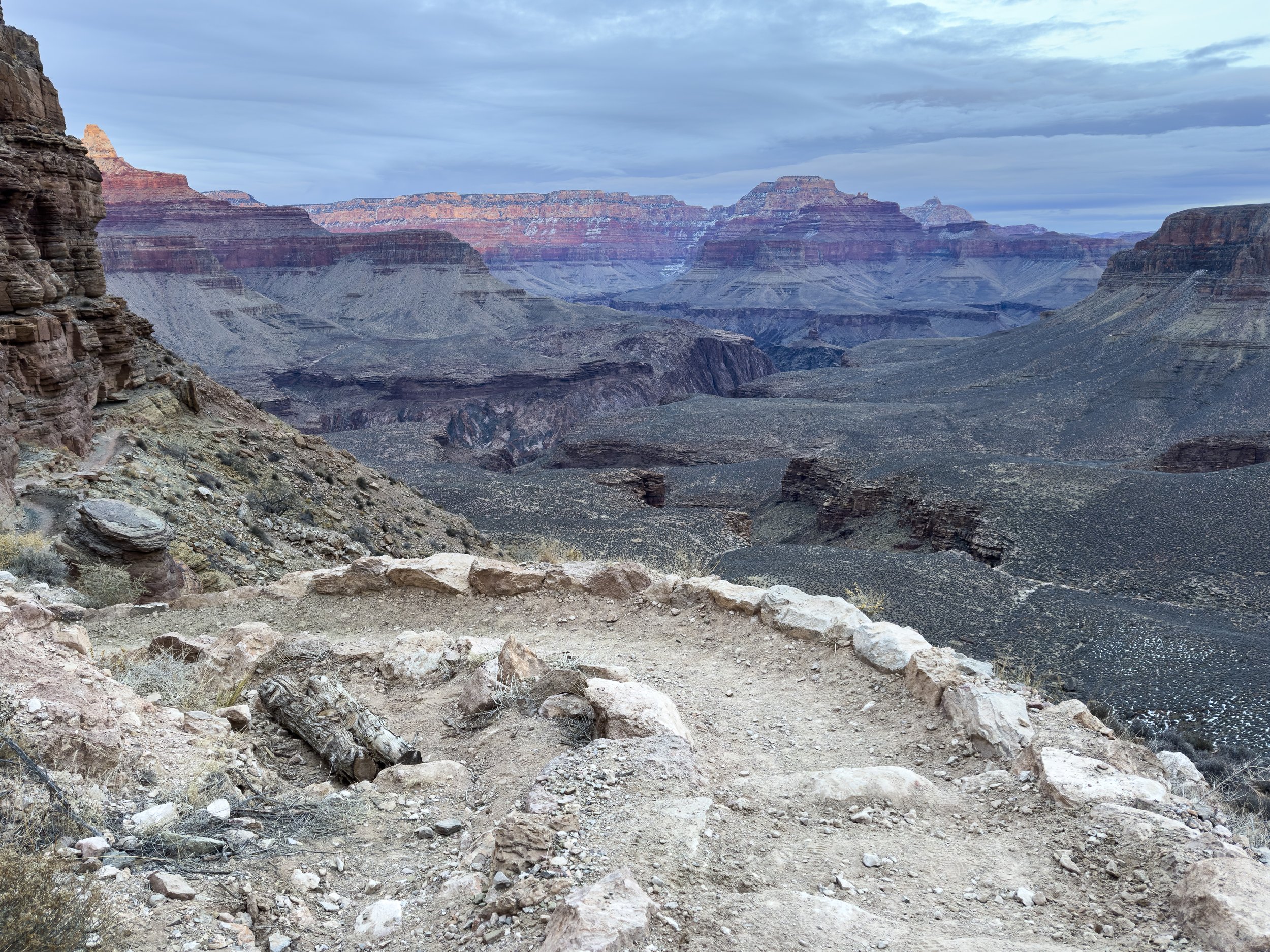 Going down into the canyon as the sun sets during a Rim-To-Rim trek (& back) of the Grand Canyon
Shot on iPhone 14 Pro