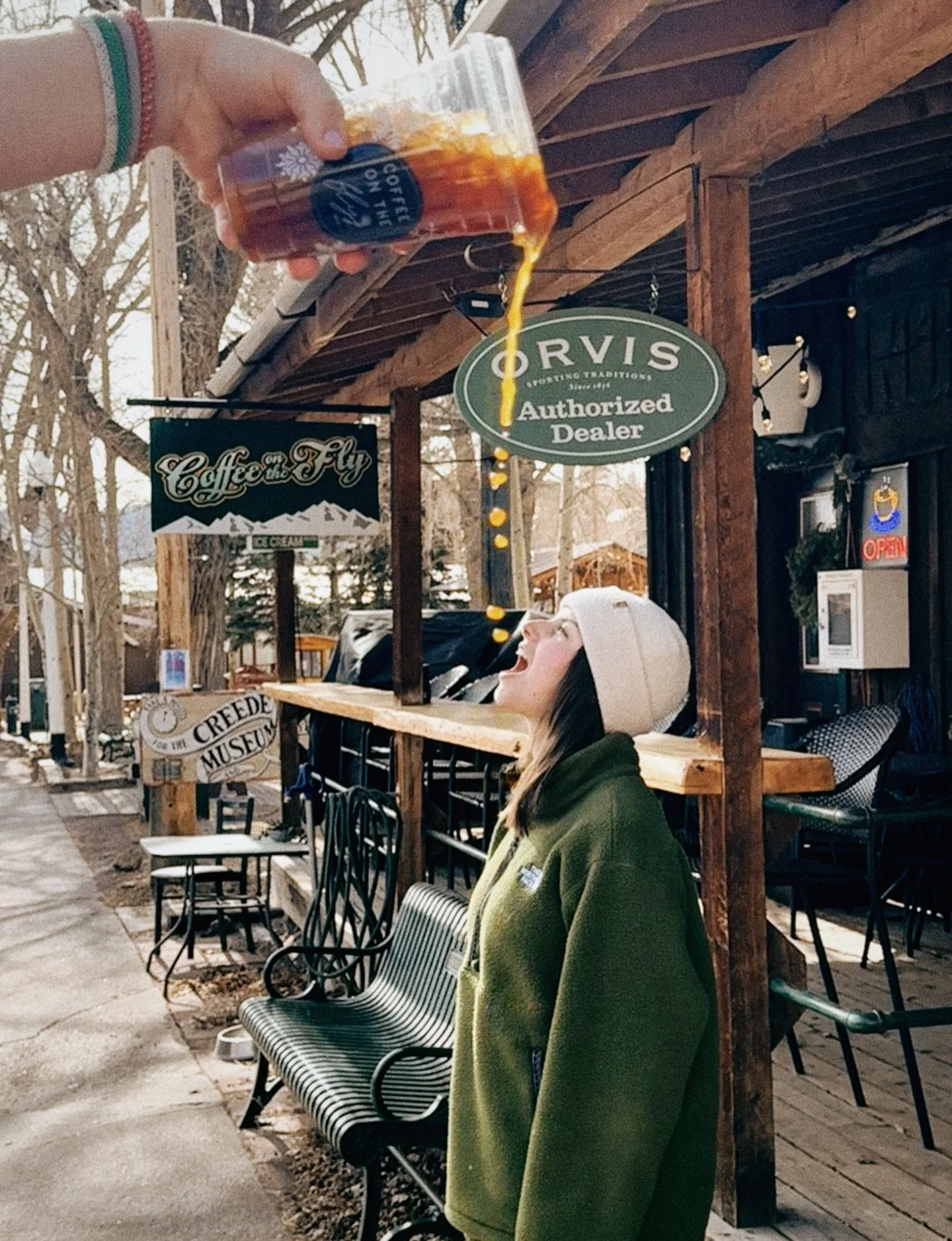 3 Iced Americanos to-go please 🤟🏼 because we&rsquo;re headed out of town! Tomorrow, we are closing EARLY at 1 pm &amp; then we will be CLOSED Saturday &amp; Sunday! So make sure to come see us before 1 PM this Friday! 🌞 We will see you Monday!!

i
