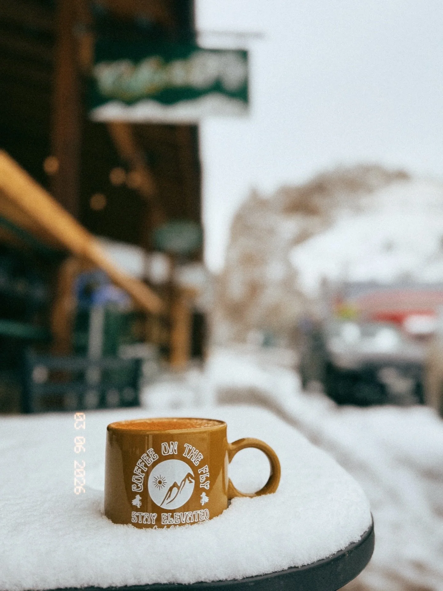 Keep coming snow ❄️✨ come warm up with us! Open til 2!!