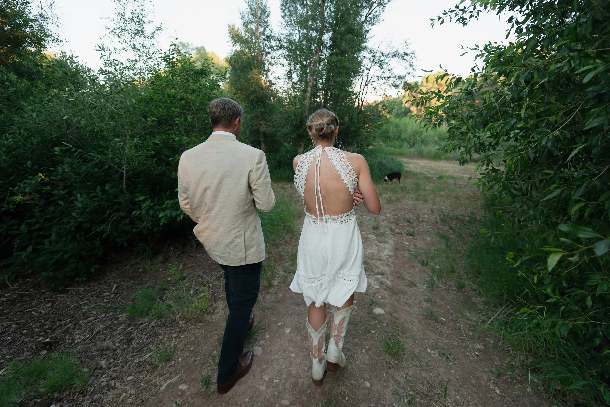 rustic-mountain-wedding-Brookejohnsonphoto--835.jpg