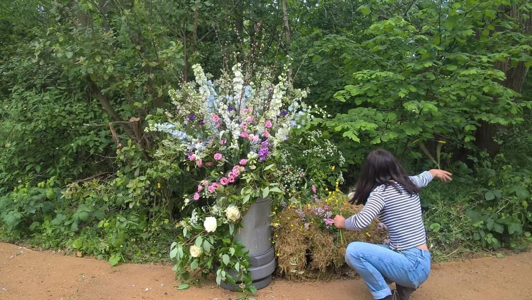 Final touches 🌸

#chelseafringe #flowers