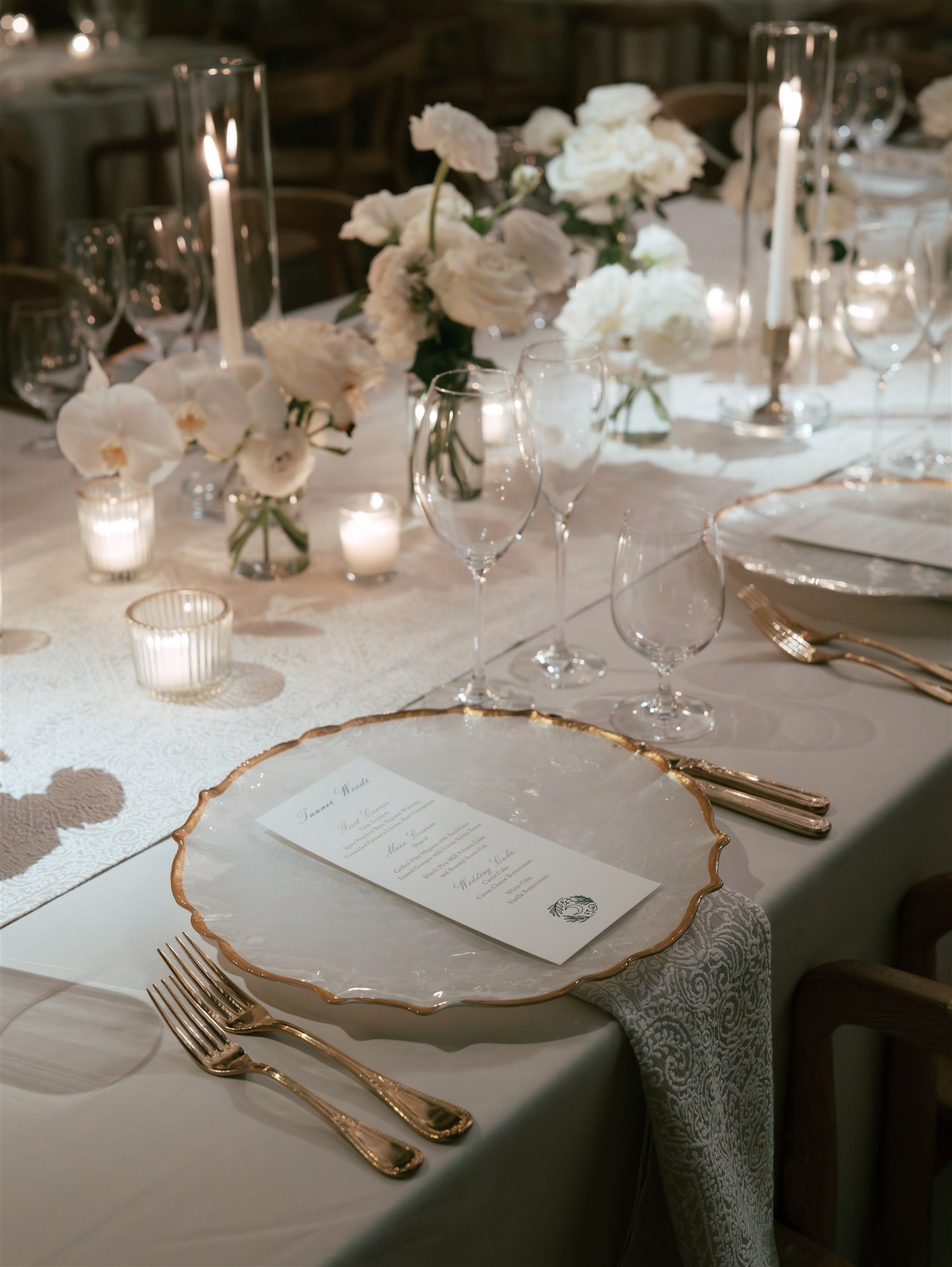 black tie charleston wedding at the dunlin oscar de la renta dress