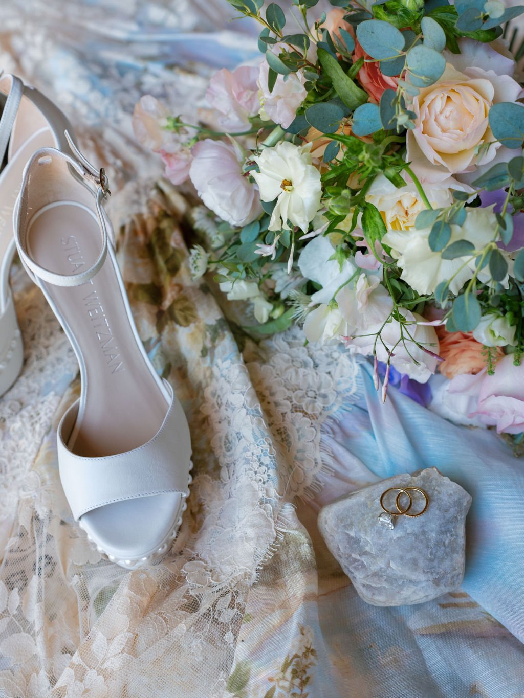 Luxe-Western-wedding-details-florals.jpg