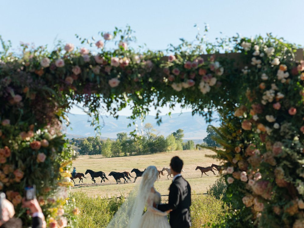 Luxe-Western-wedding-natalie-jackson-wedding.jpg