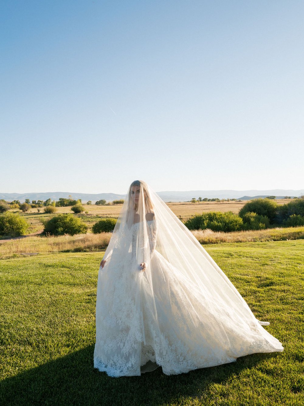 Luxe-Western-wedding-lace-veil.jpg