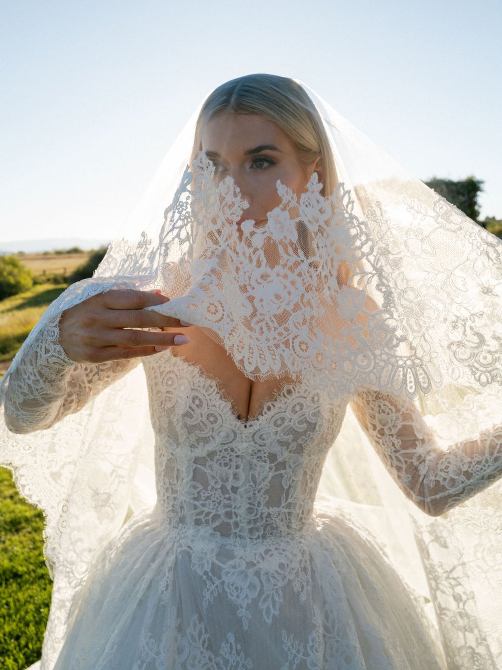 Luxe-Western-wedding-natalie-jackson-wedding-veil.jpg