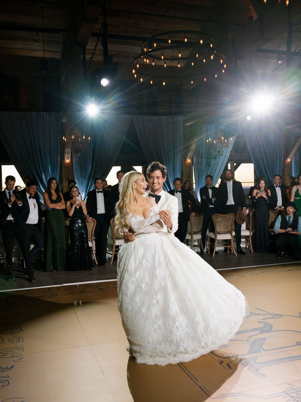 Luxe-Western-wedding-first-dance.jpg