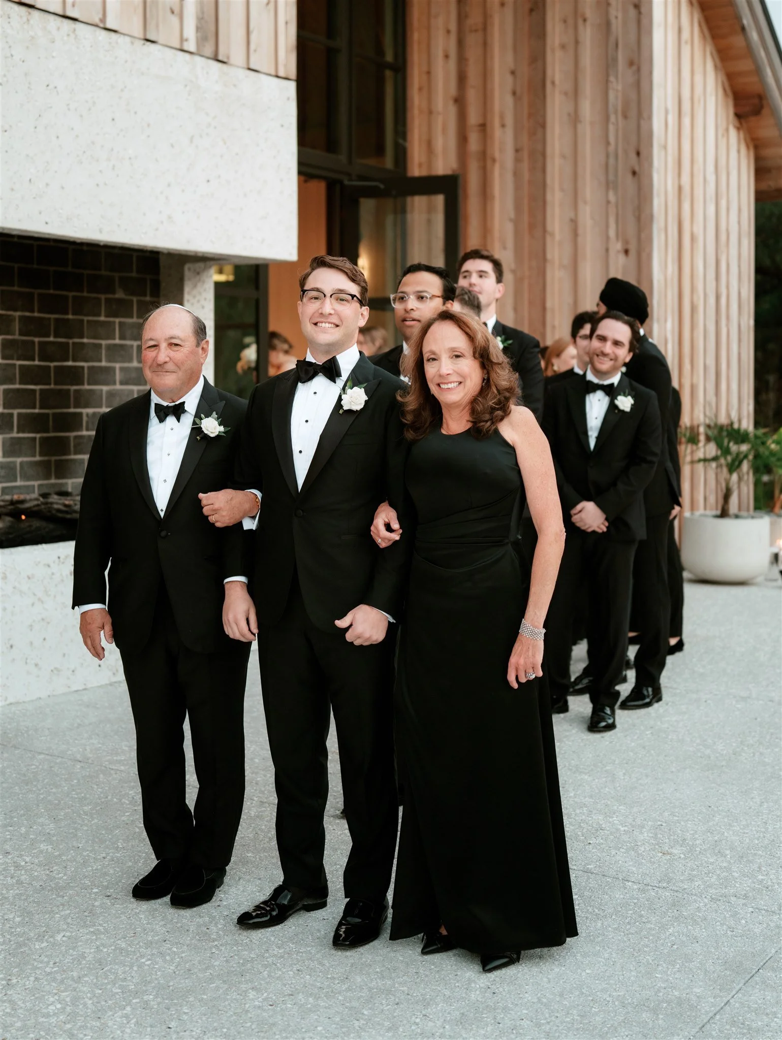 black tie charleston wedding at the dunlin oscar de la renta dress