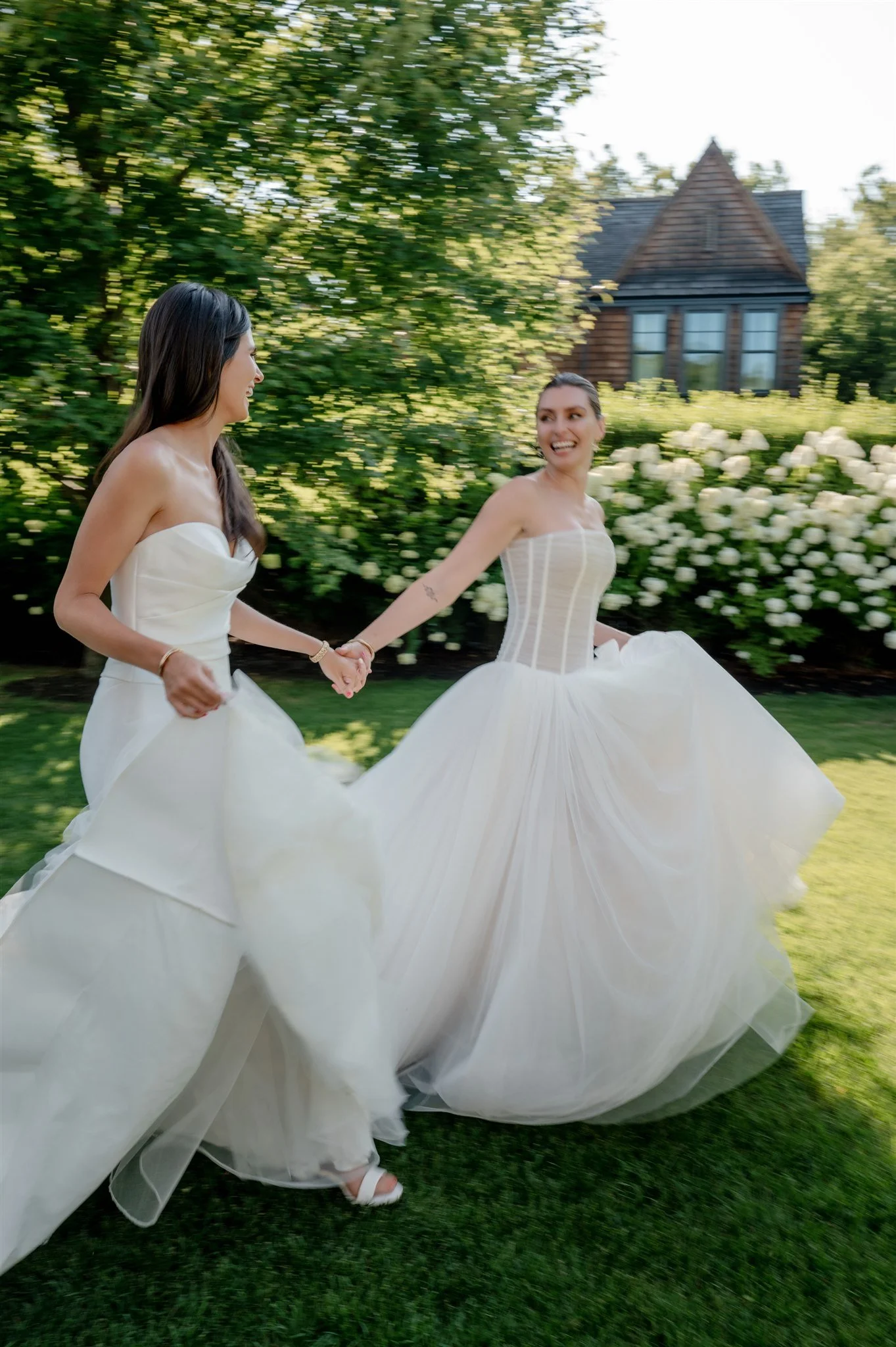 brides romantic garden wedding vera wang kysha studios wedding dresses beth chapman styling