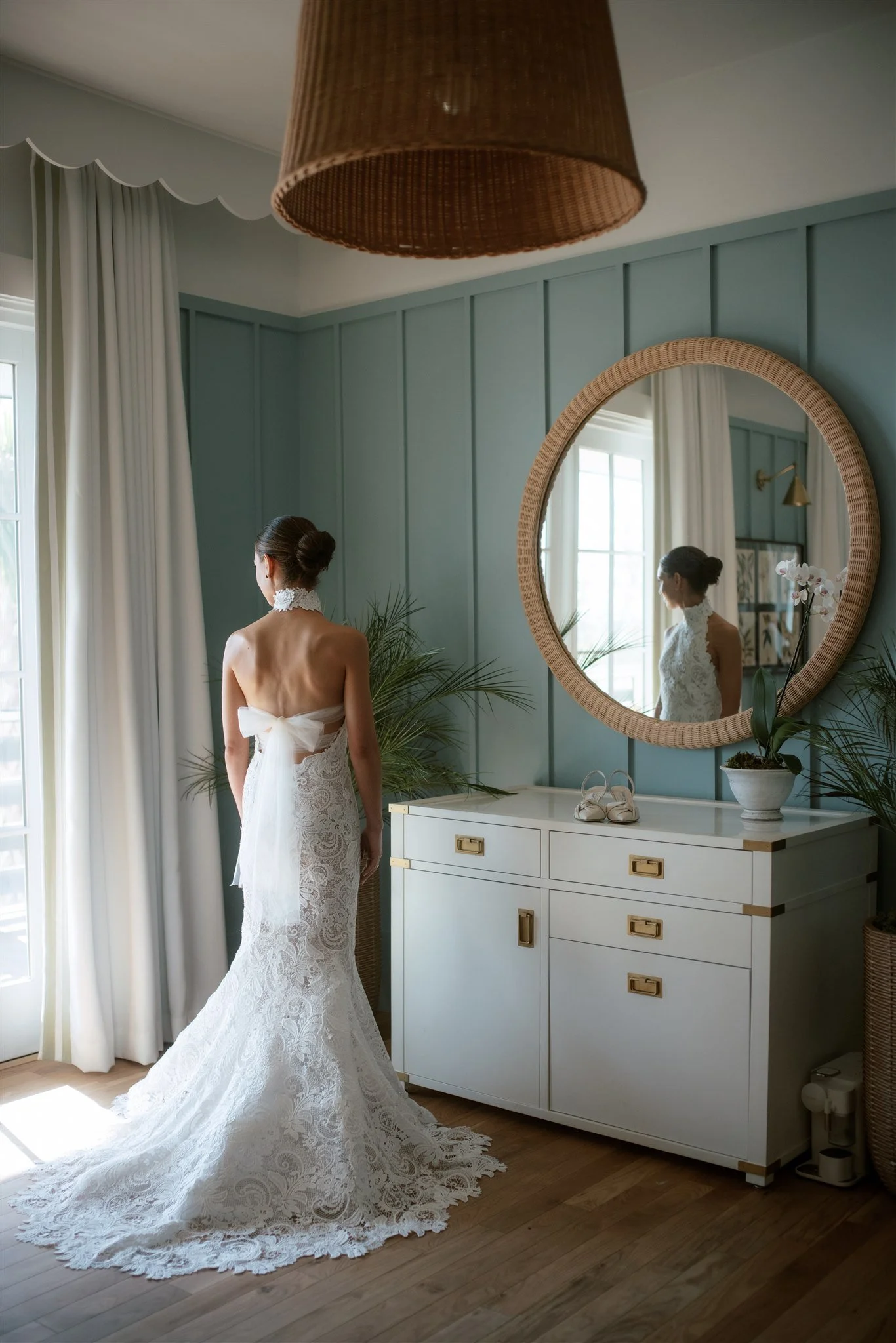 black tie charleston wedding at the dunlin oscar de la renta dress