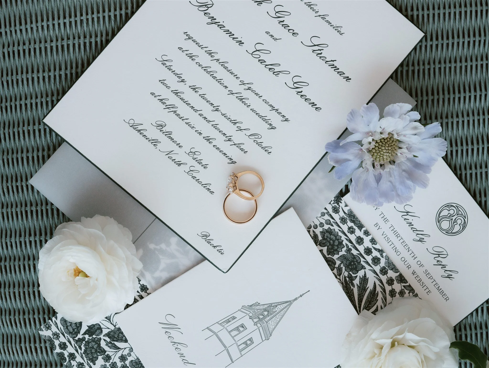 black tie charleston wedding at the dunlin oscar de la renta dress