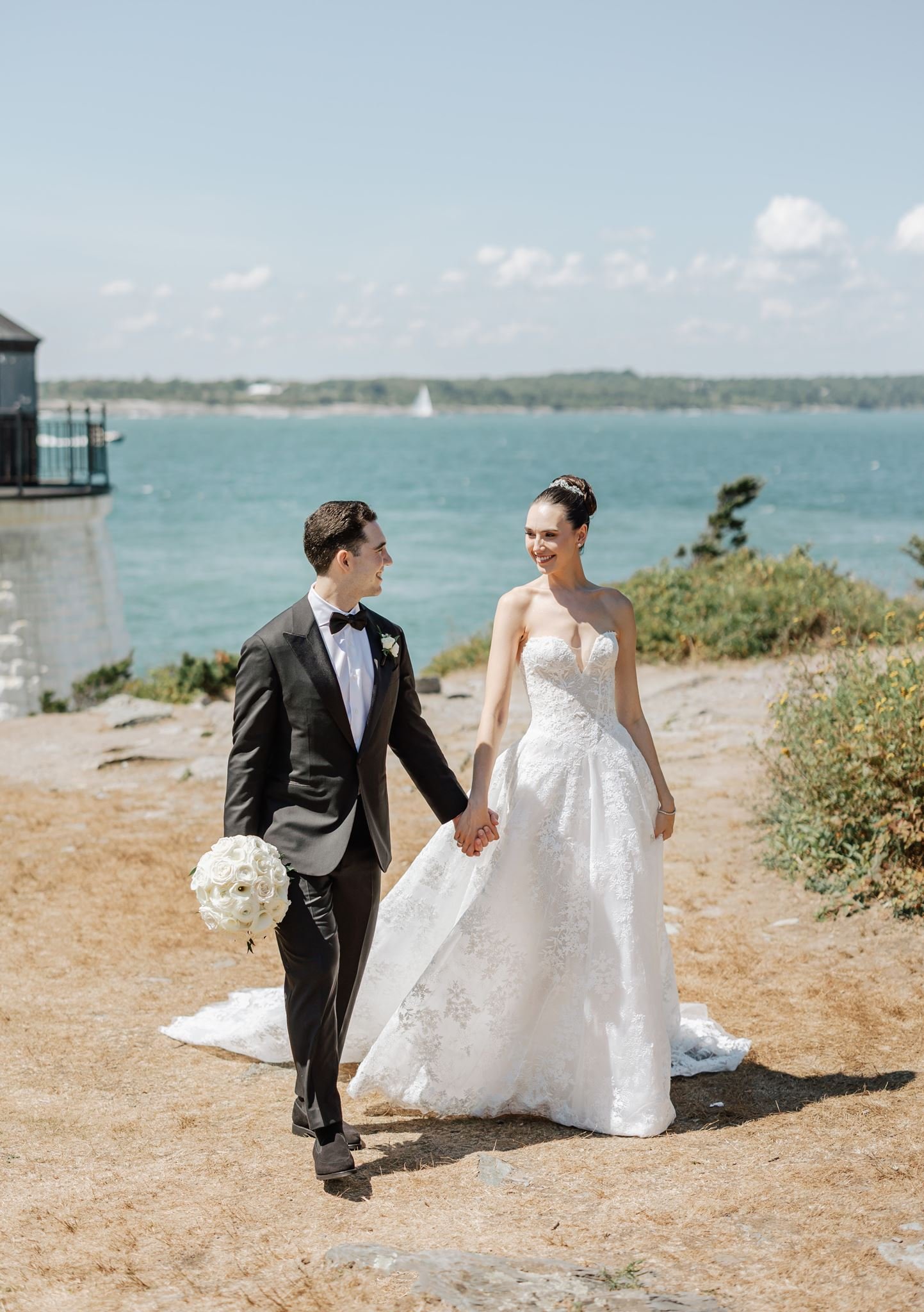 castle hill inn newport bride and groom portraits beth chapman styling