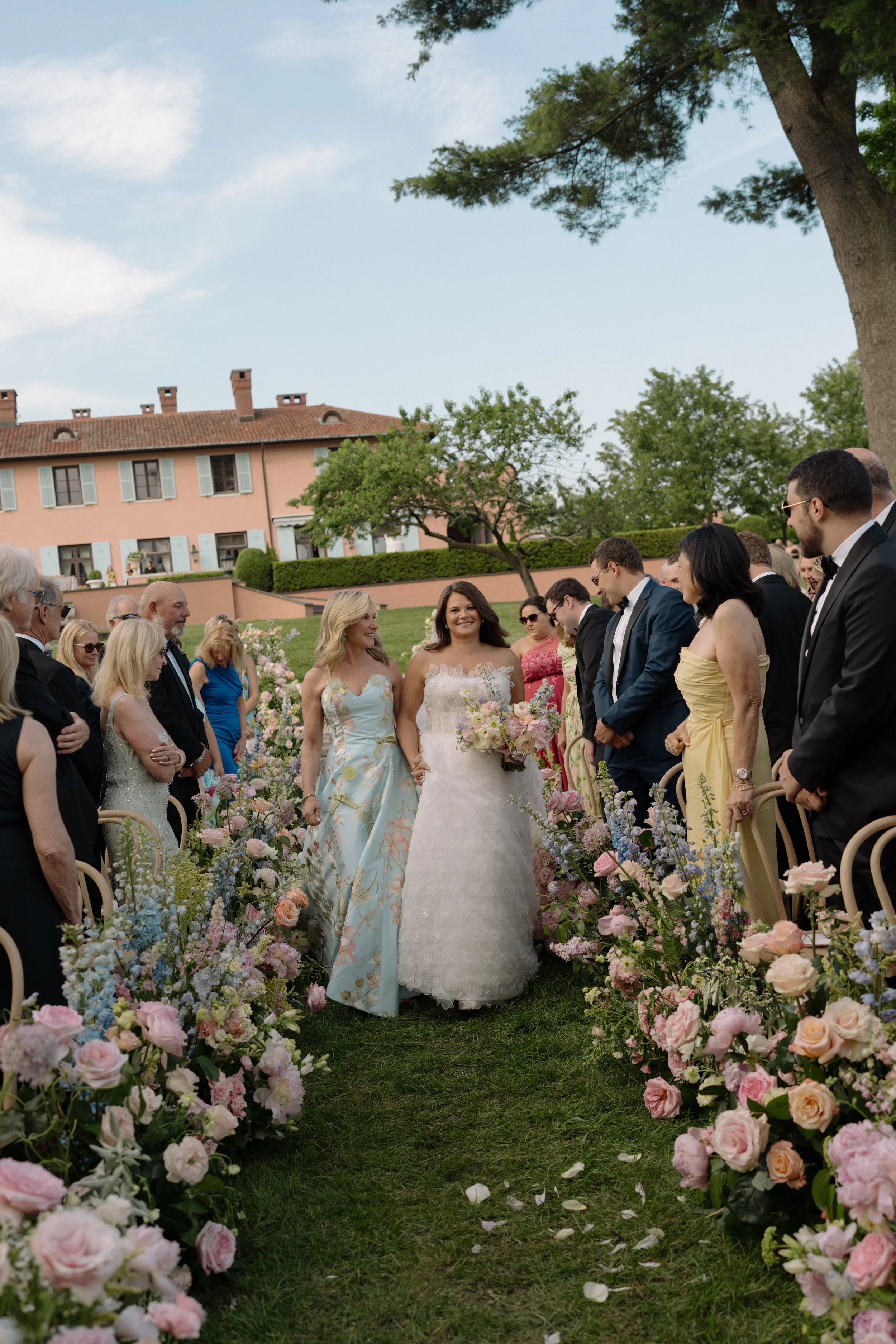 Black Tie Glenmere Mansion NY Wedding with Monique Lhuillier Wedding Dress