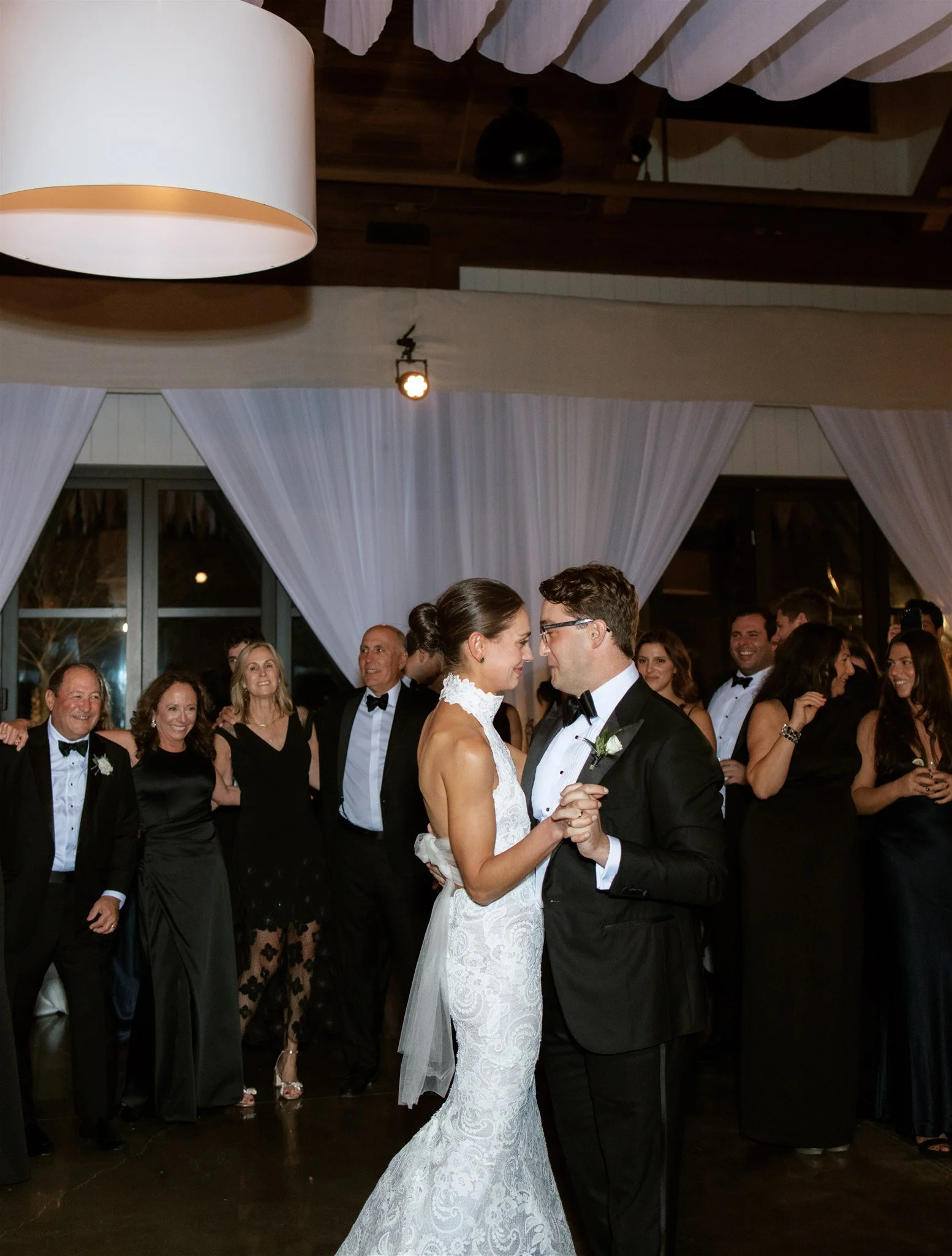 black tie charleston wedding at the dunlin oscar de la renta dress