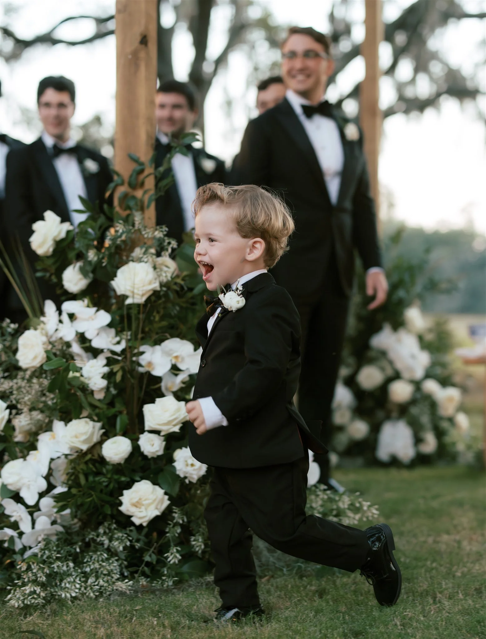 black tie charleston wedding at the dunlin oscar de la renta dress