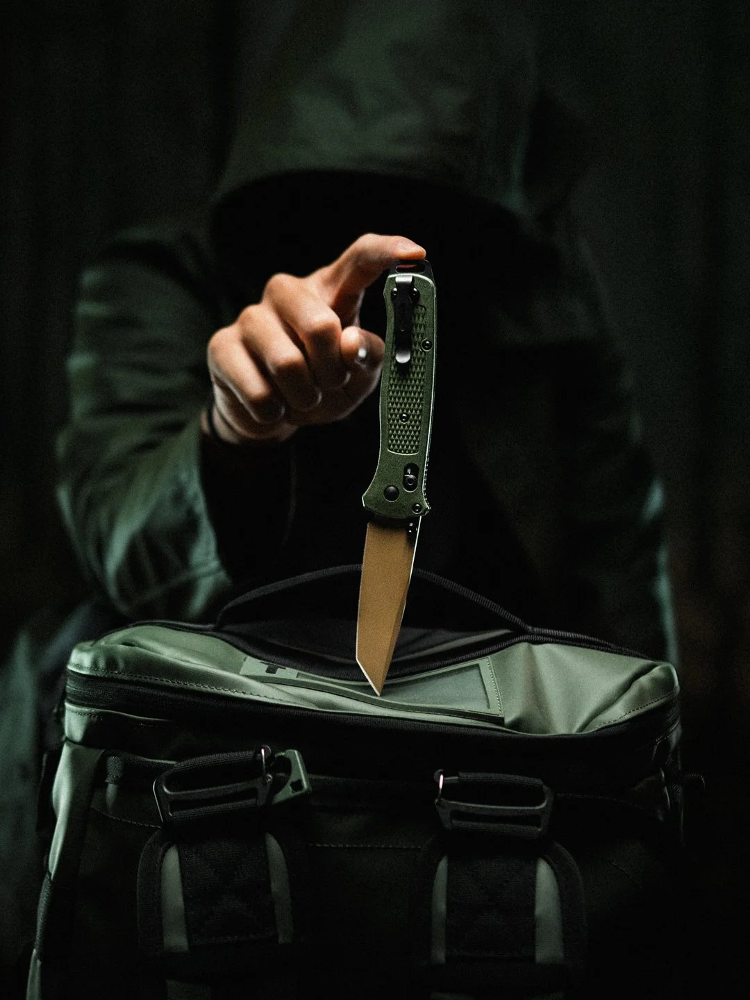 Gray Man? More like Green Man! 

Can&rsquo;t get enough of this custom Bailout build! If you haven&rsquo;t noticed, I got a thing for OD green.

What would your custom build look like?

#cstm #bailout #benchmade #odgreen #edc #everydaycarry #dailycar