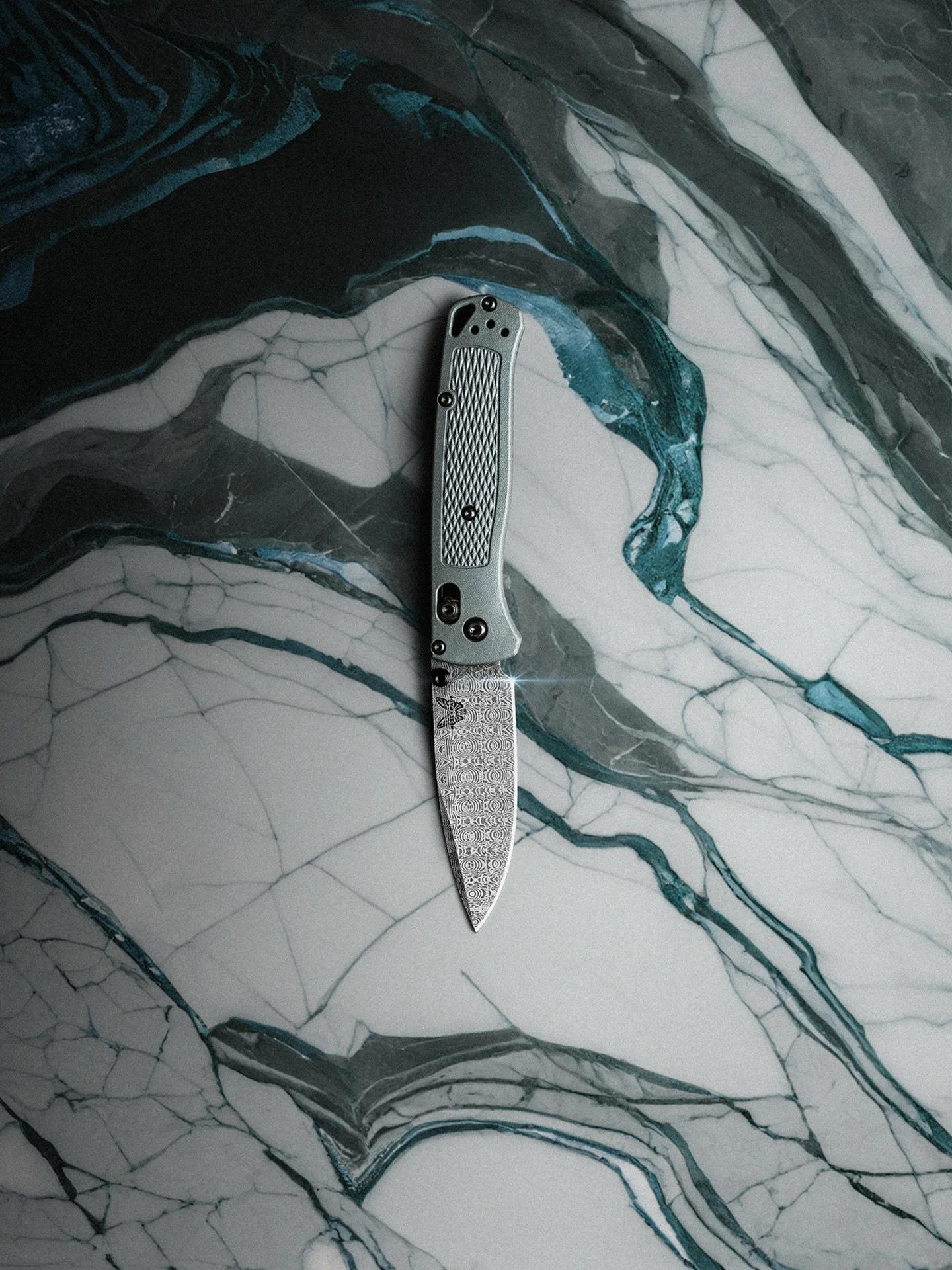 Benchmade is adding so much amazing stuff to their custom builder, it&rsquo;s hard to choose!

The monarch damascus blade is a looker! Such a wild and mesmerizing pattern that adds that certain extra to the knife.

Really excited to see what else @be
