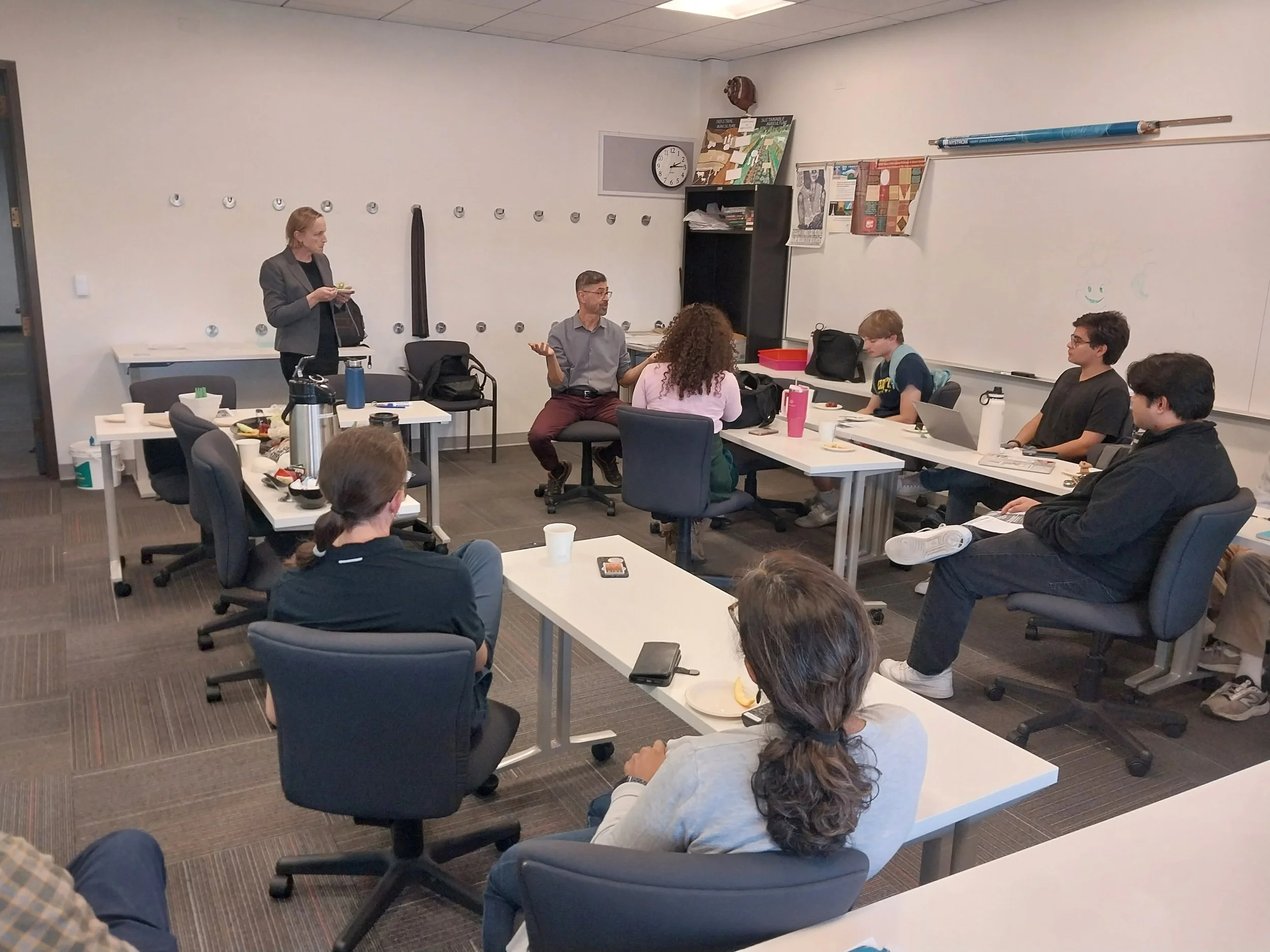 HSO "Meet and Snack" (photo by Prof. O'Donnell)