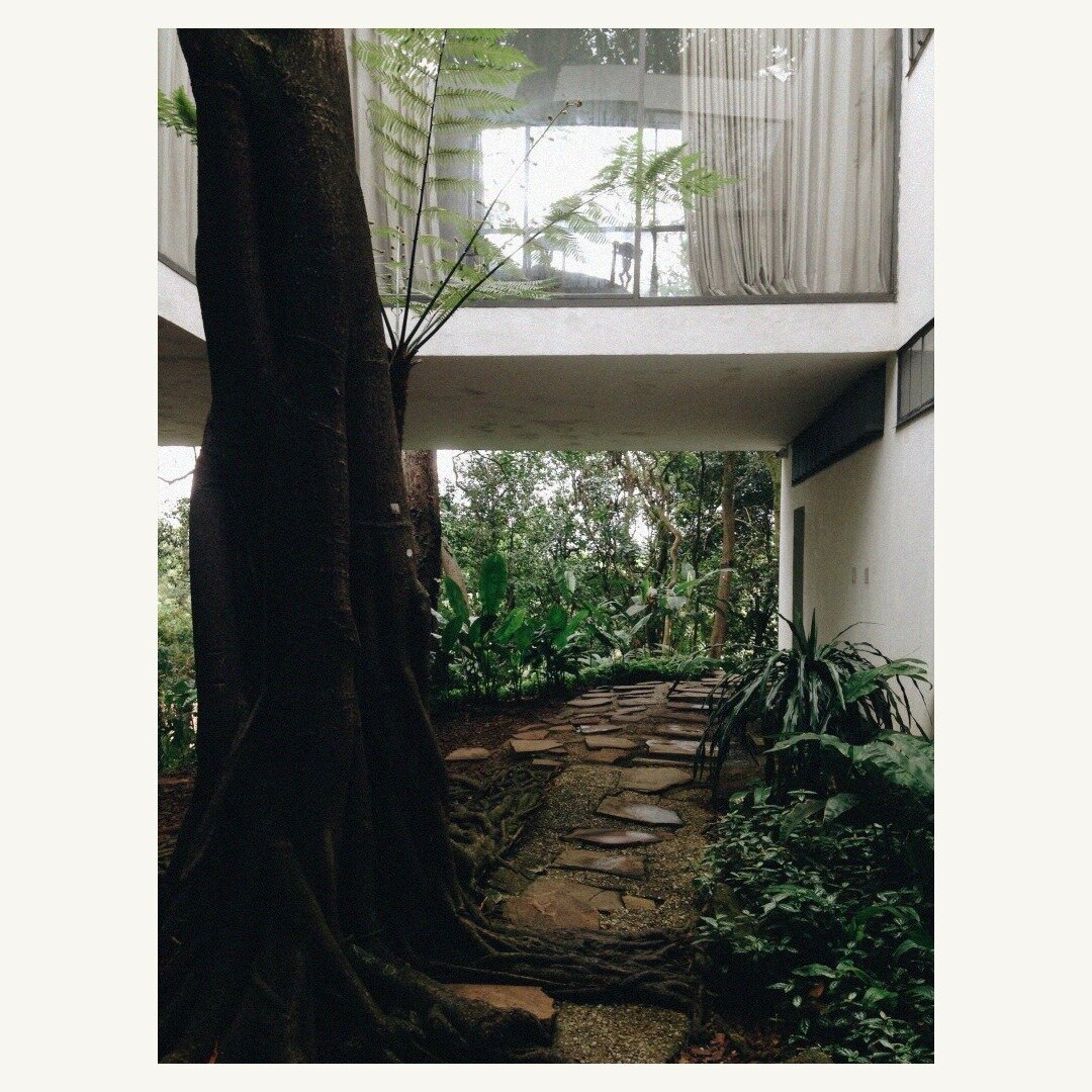 Inspiration/ The Glass House by Lina Bo Bardi is located in the Morumbi neighborhood of S&atilde;o Paulo. Built between 1950 and 1951. As the name implies, the most striking feature of this house is its glass facade. Lina Bo Bardi knew that this mate