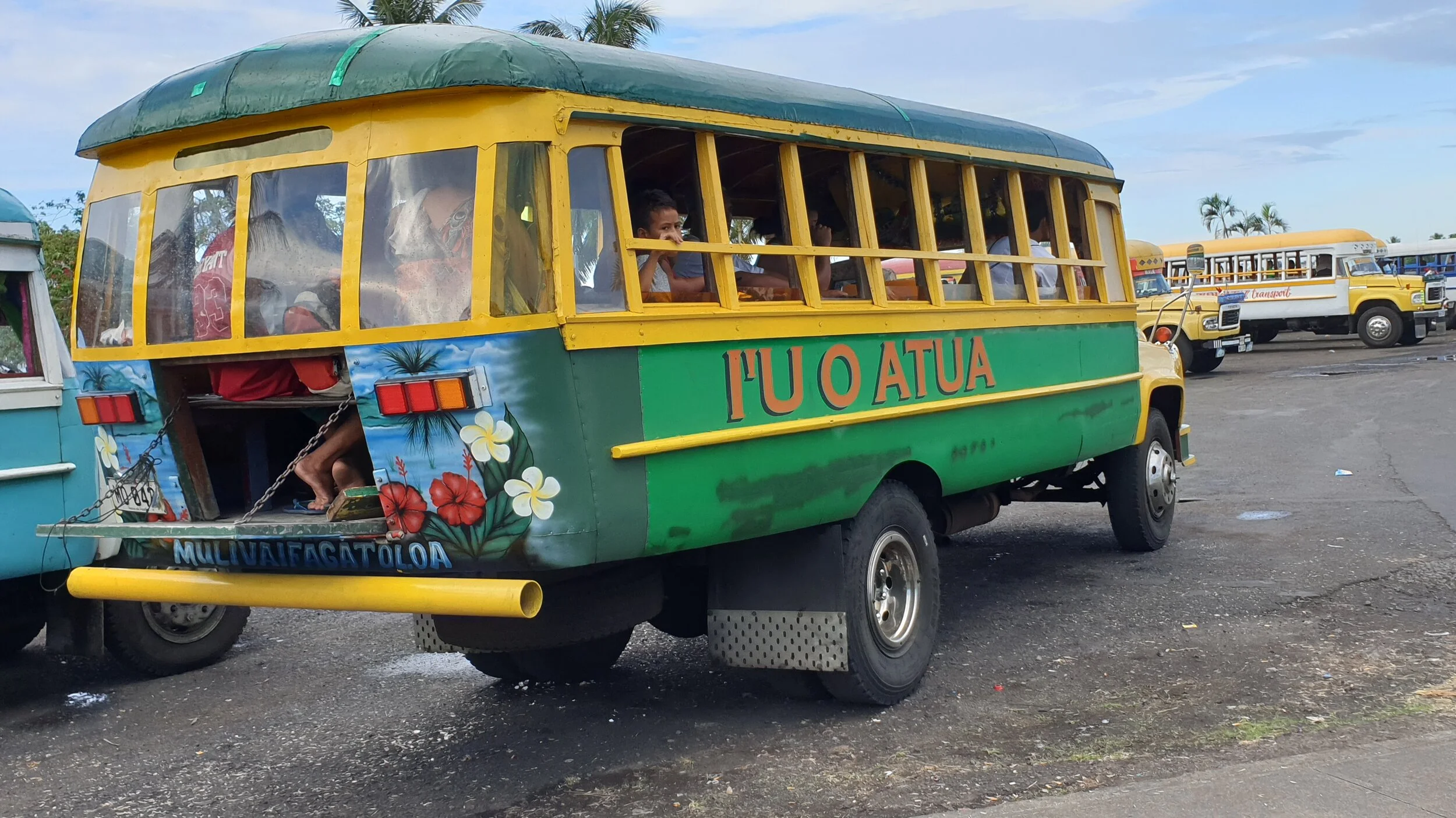 Samoa School Bus.jpg