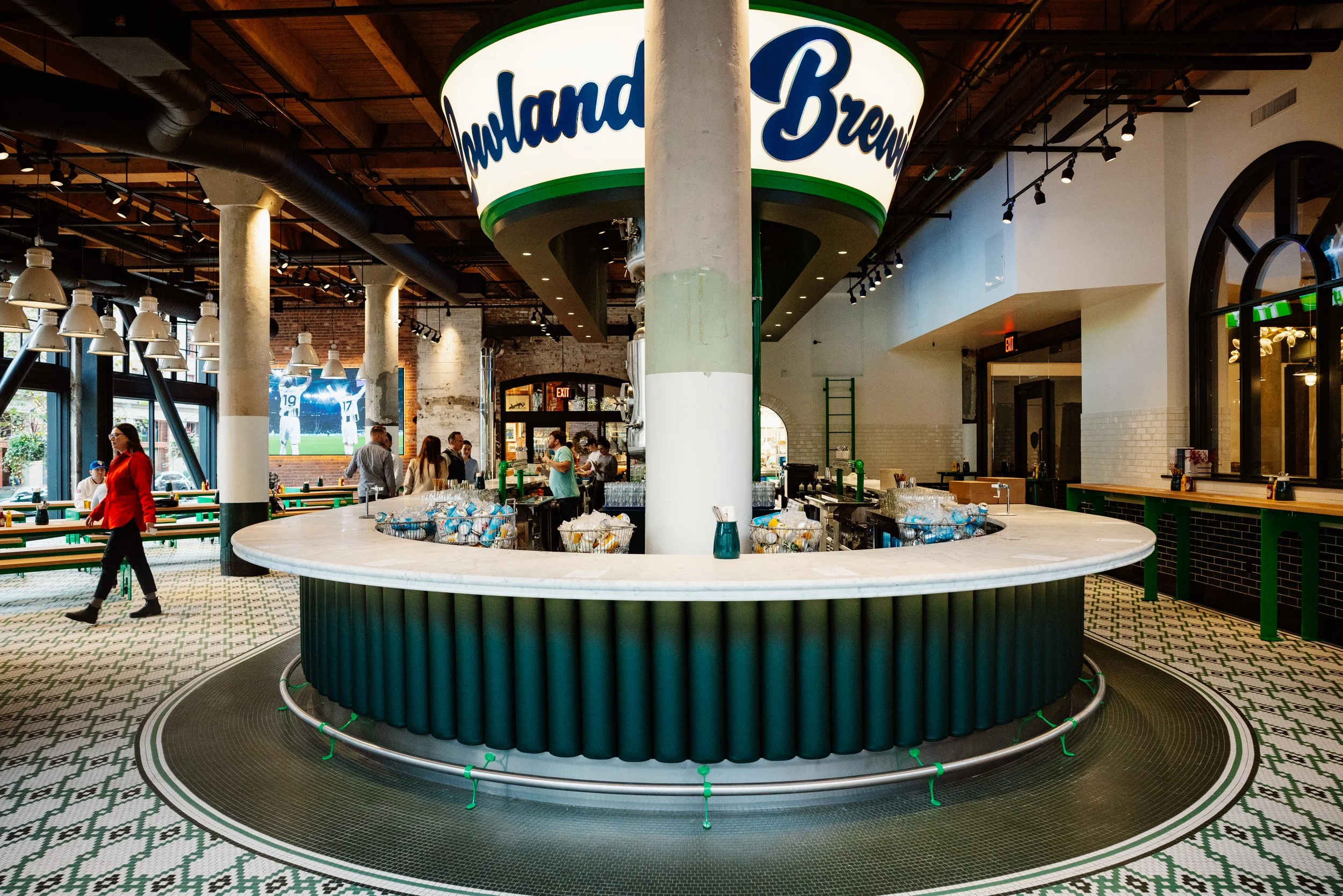 Lowlander Bar-6902.jpg