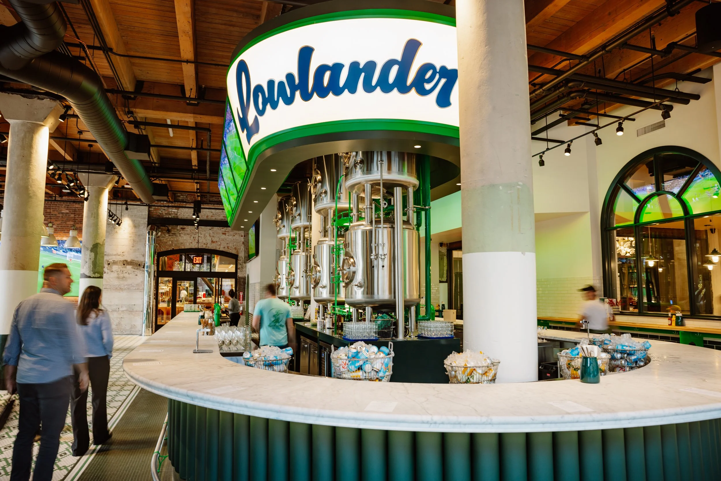 Lowlander Bar-6853.jpg